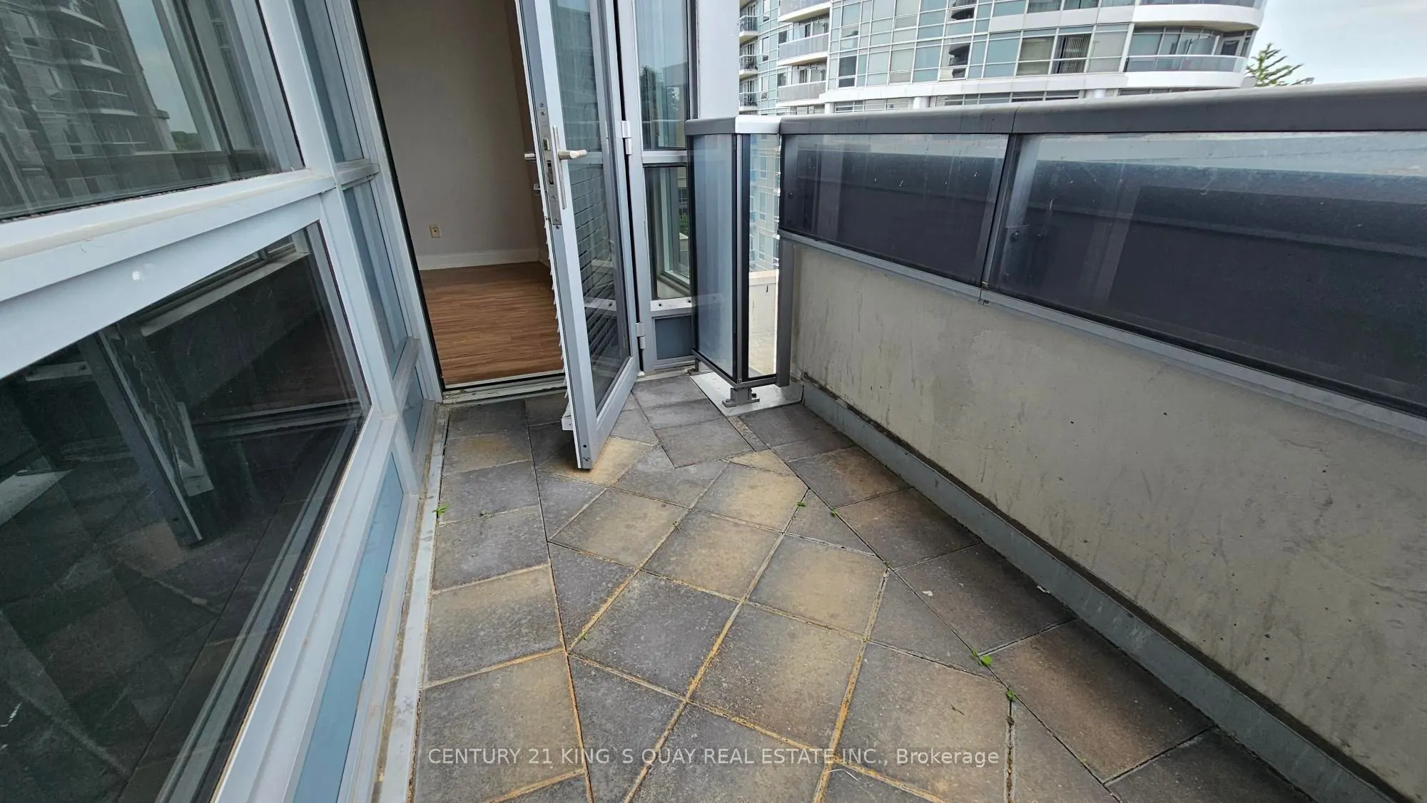 125 Village Green Square, #612