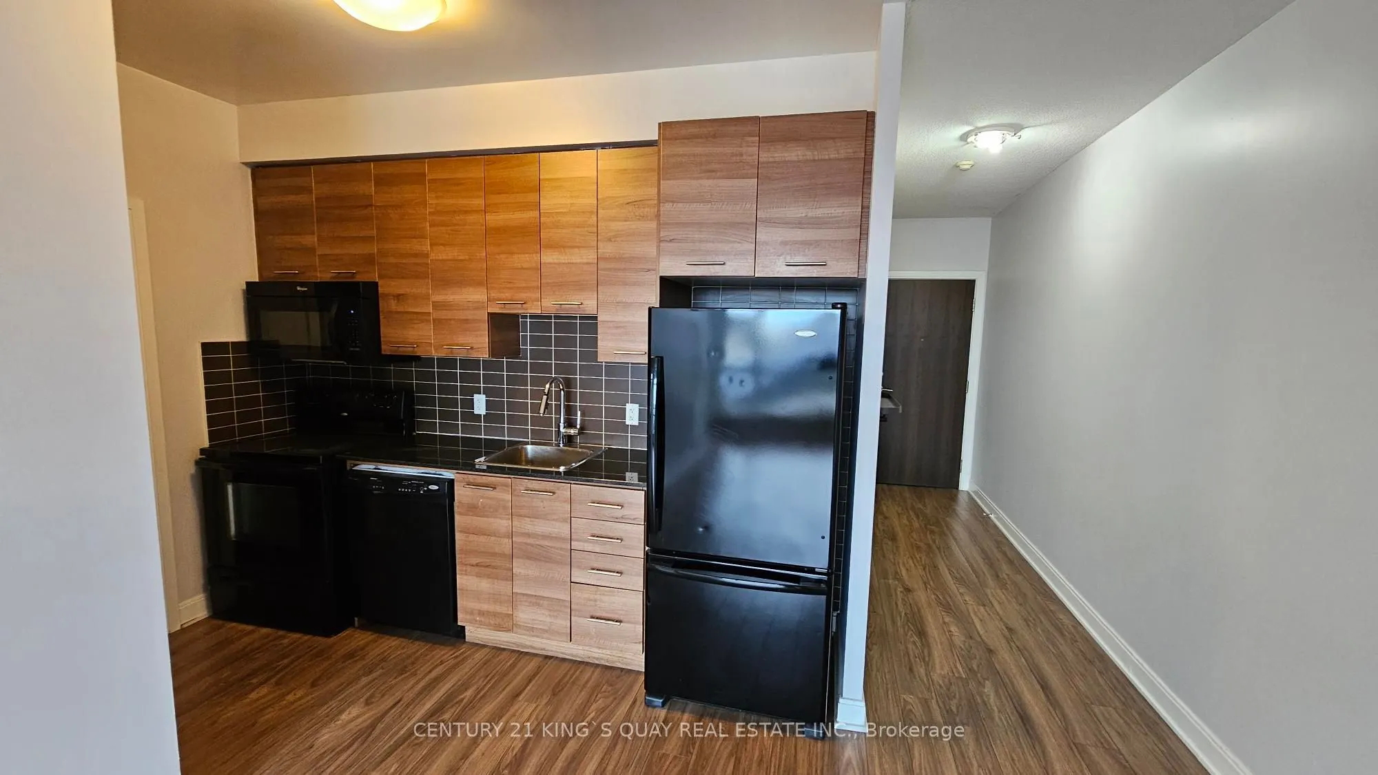 125 Village Green Square, #612