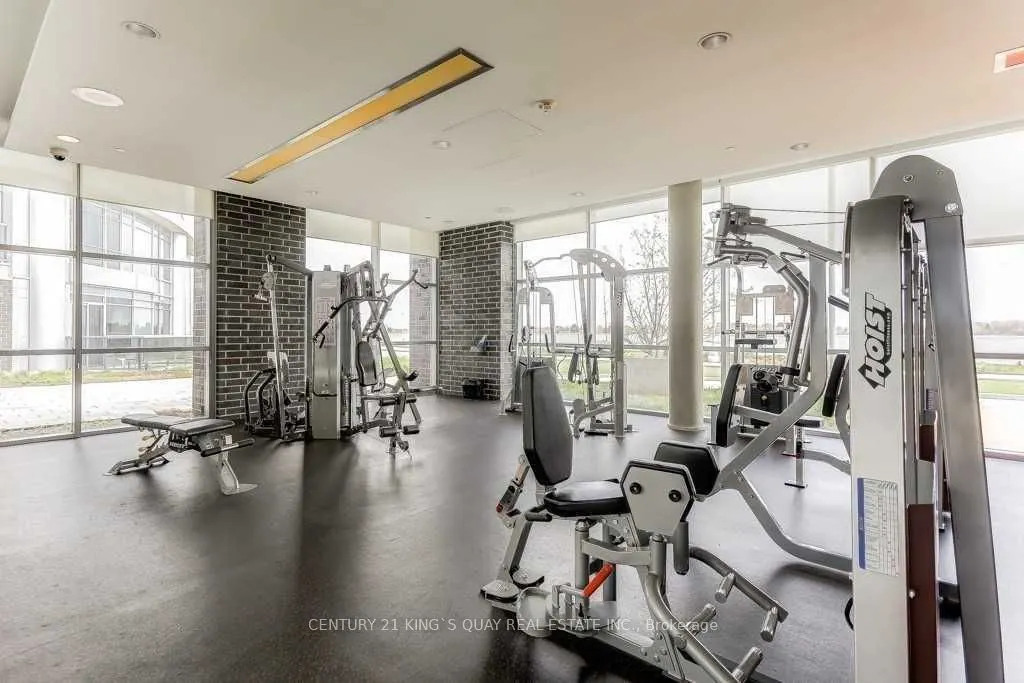 125 Village Green Square, #612
