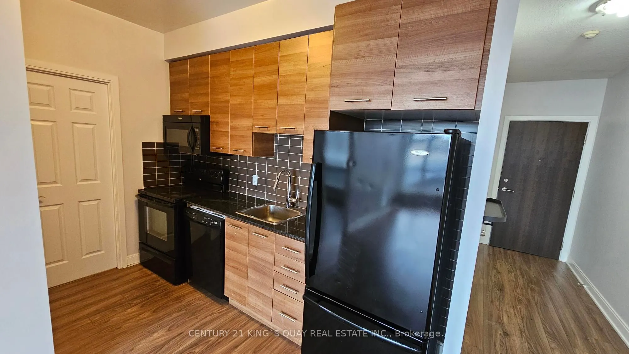 125 Village Green Square, #612