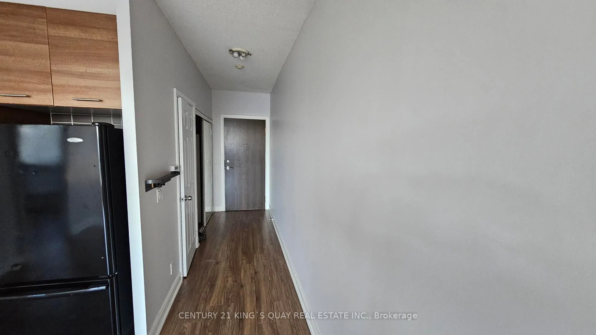 125 Village Green Square, #612