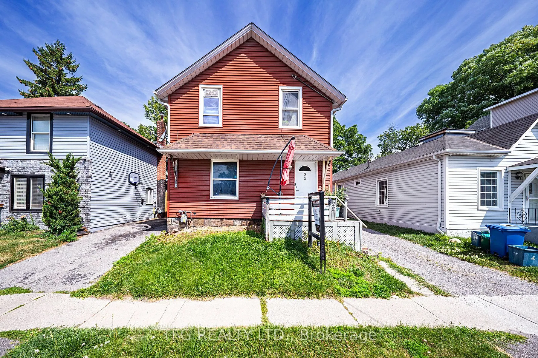 22 Brock Street E