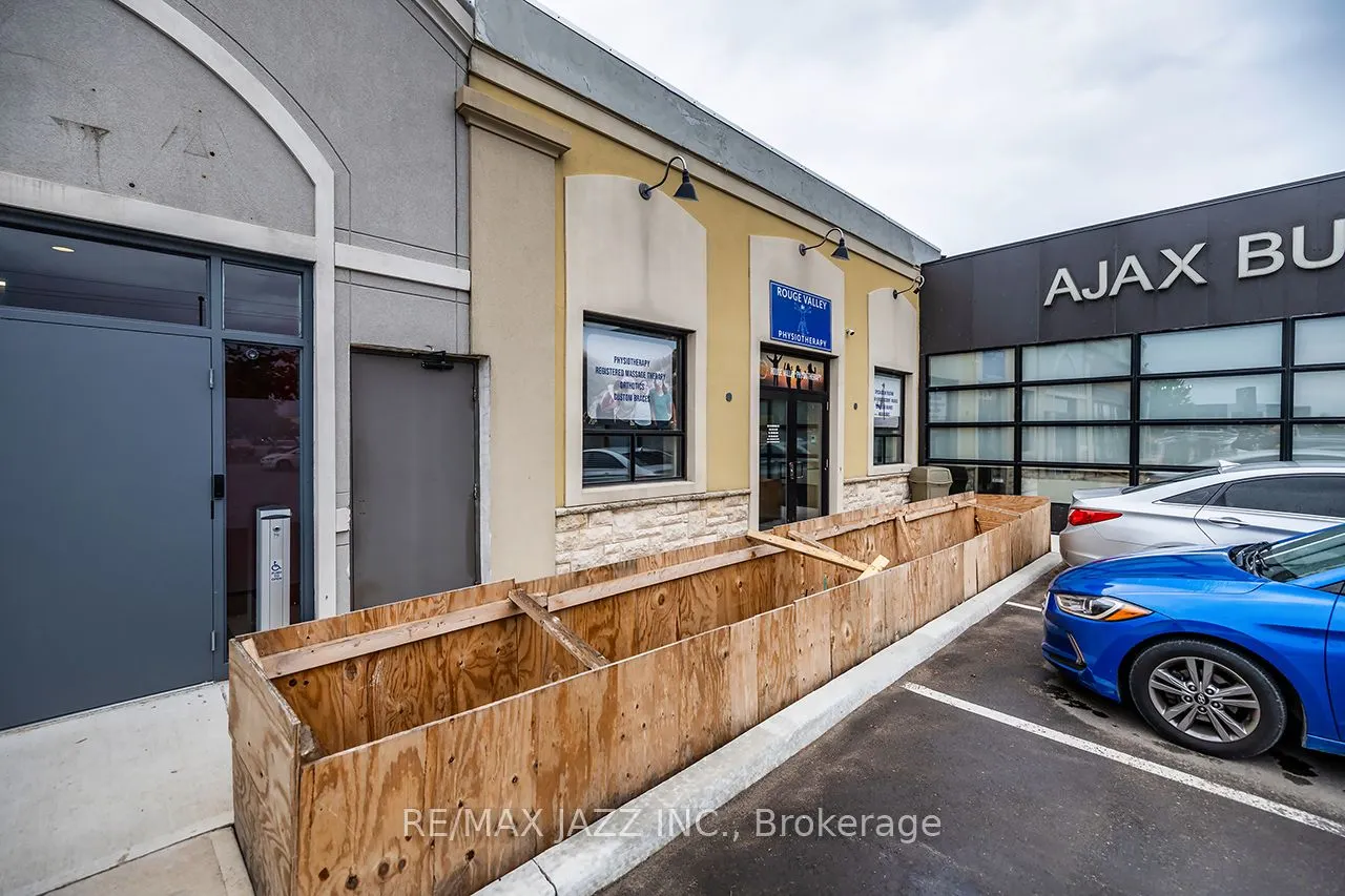 274 Mackenzie Avenue, #300