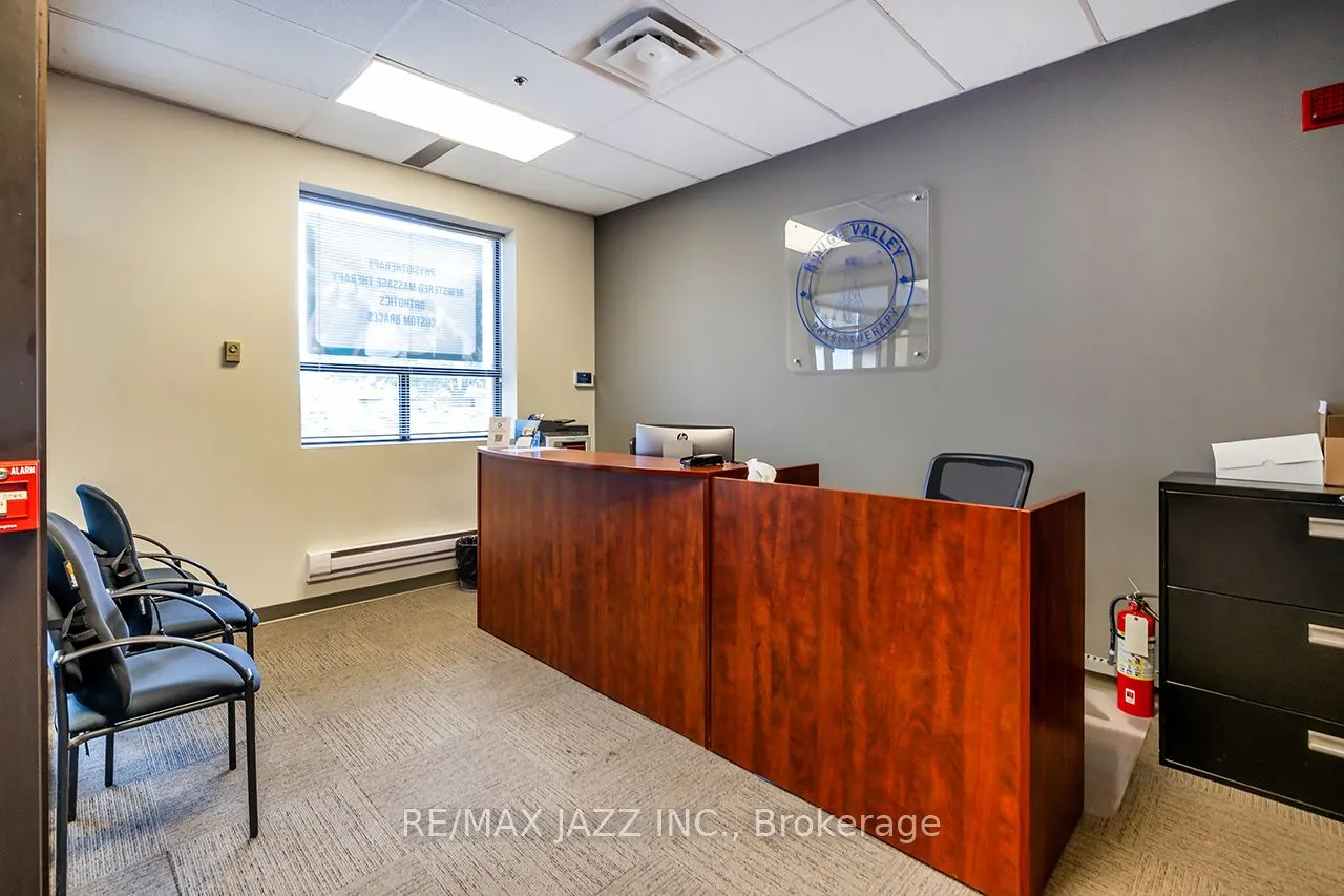 274 Mackenzie Avenue, #300