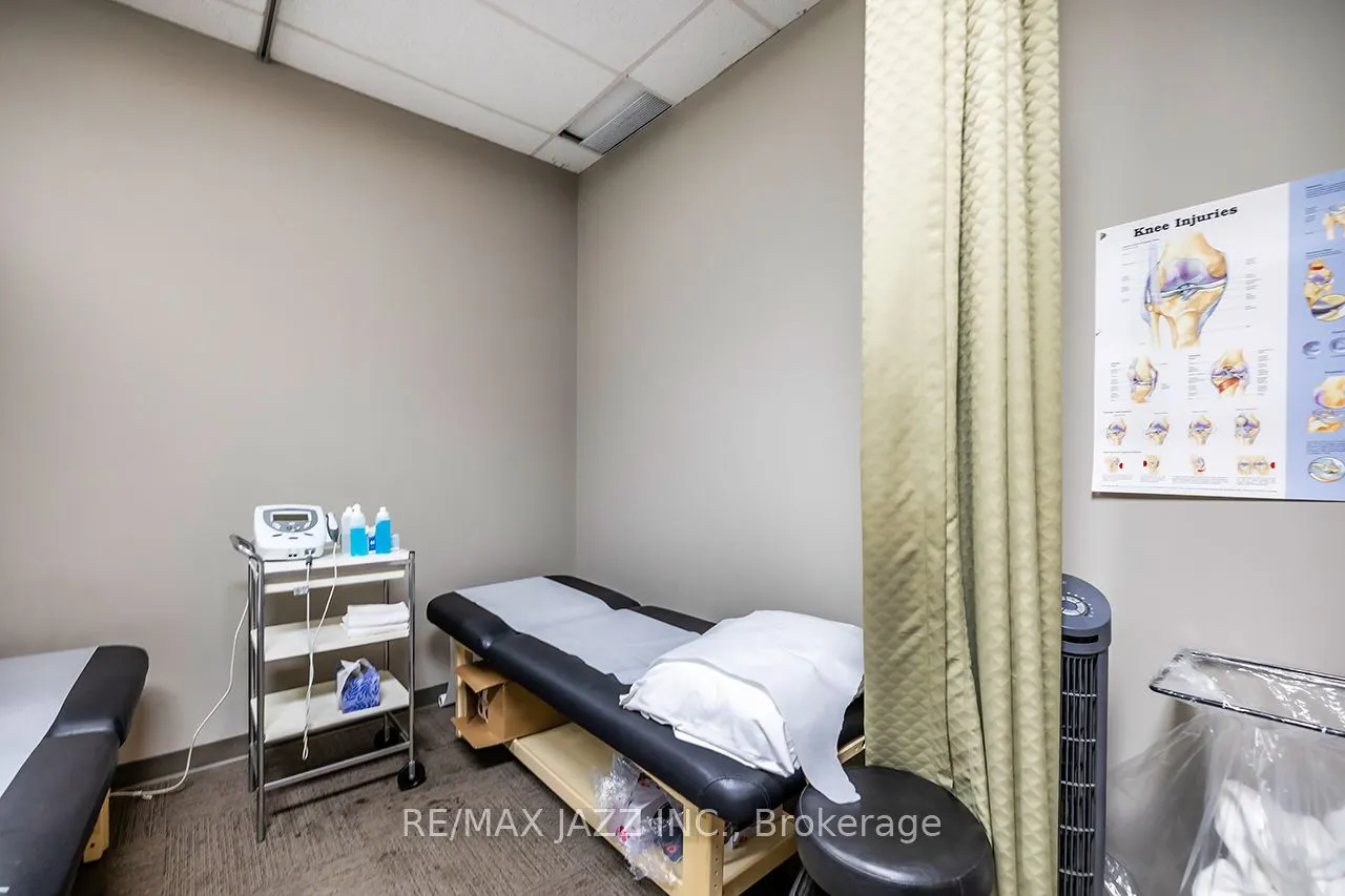 274 Mackenzie Avenue, #300