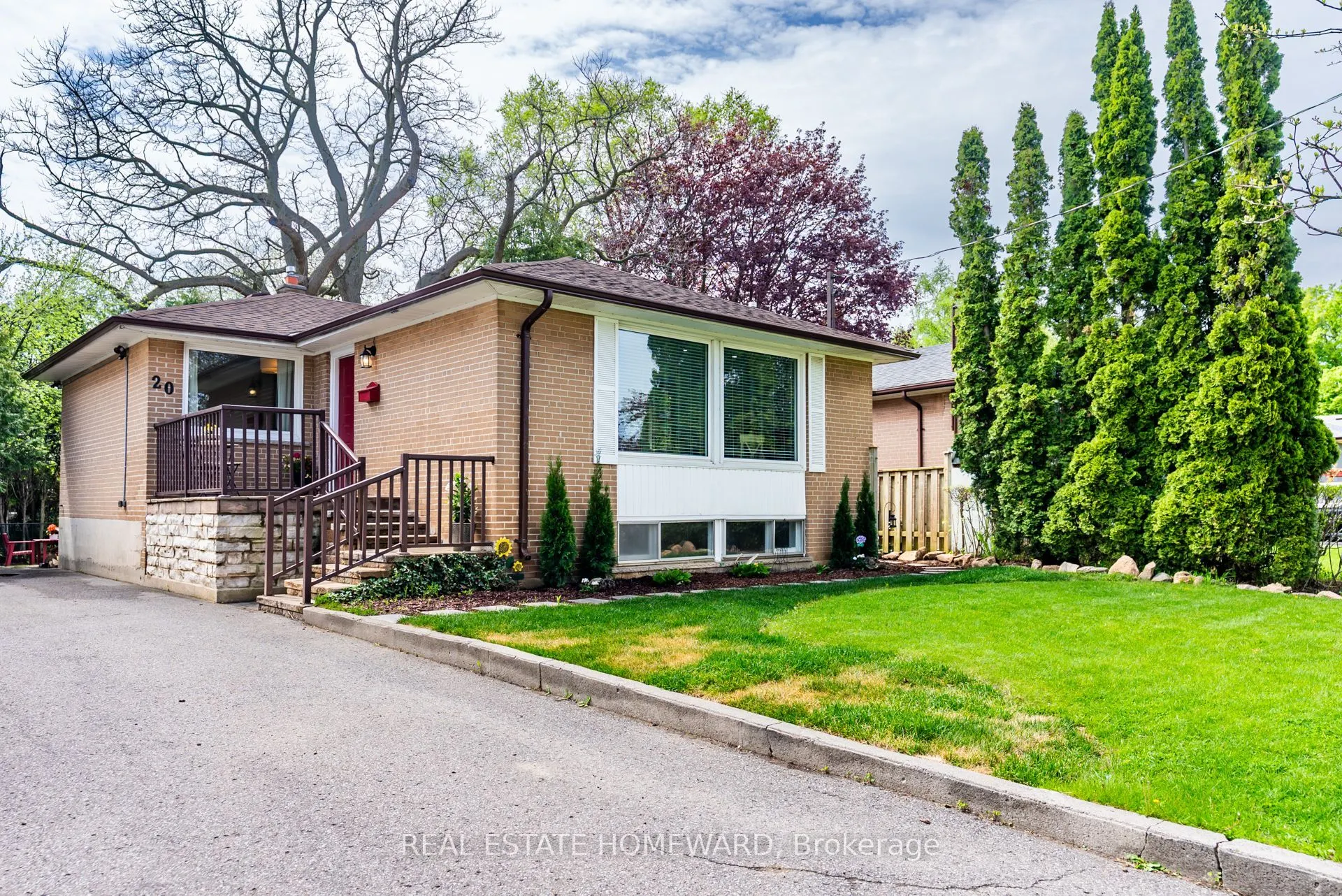 20 Woodgarden Crescent