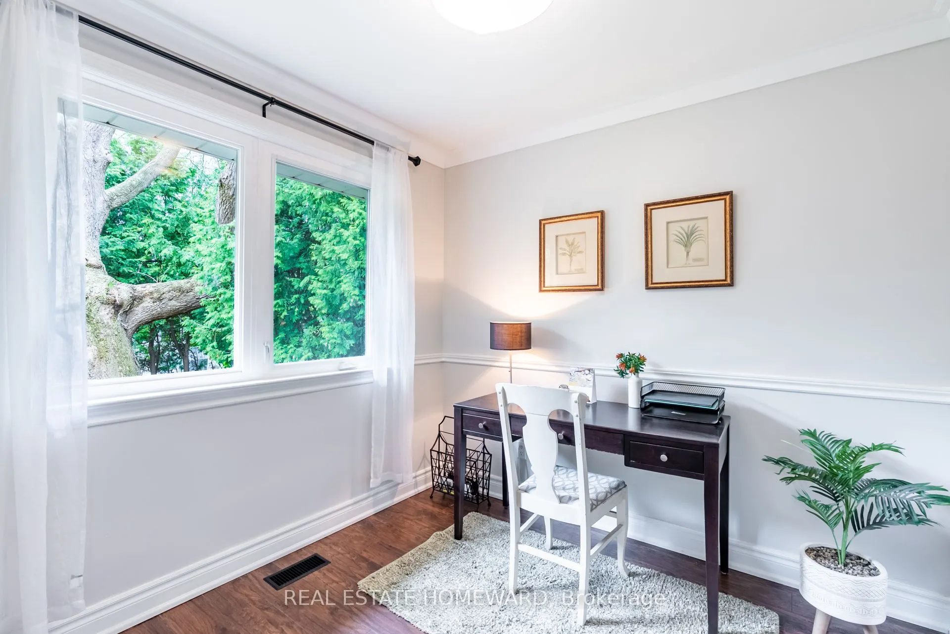 20 Woodgarden Crescent