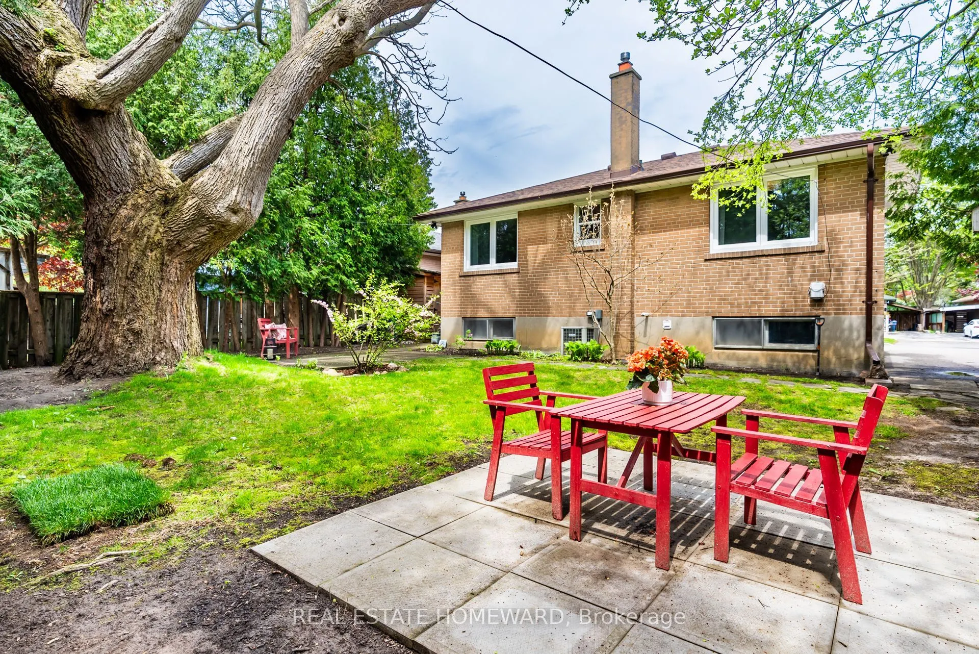 20 Woodgarden Crescent