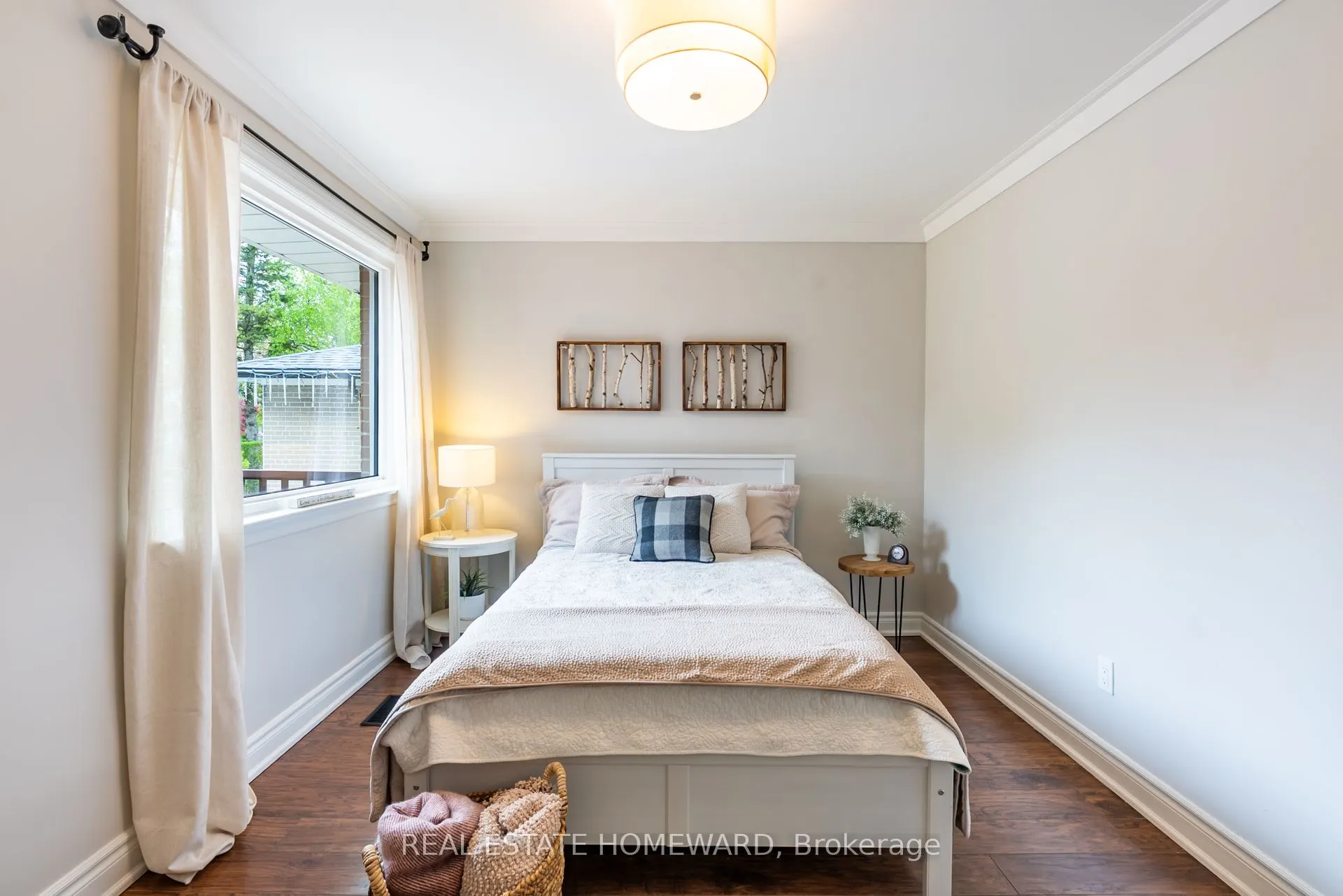 20 Woodgarden Crescent
