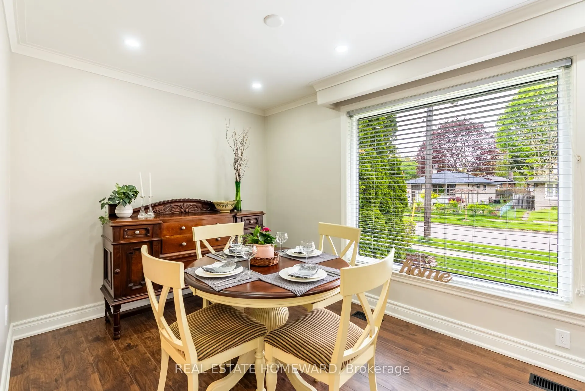 20 Woodgarden Crescent