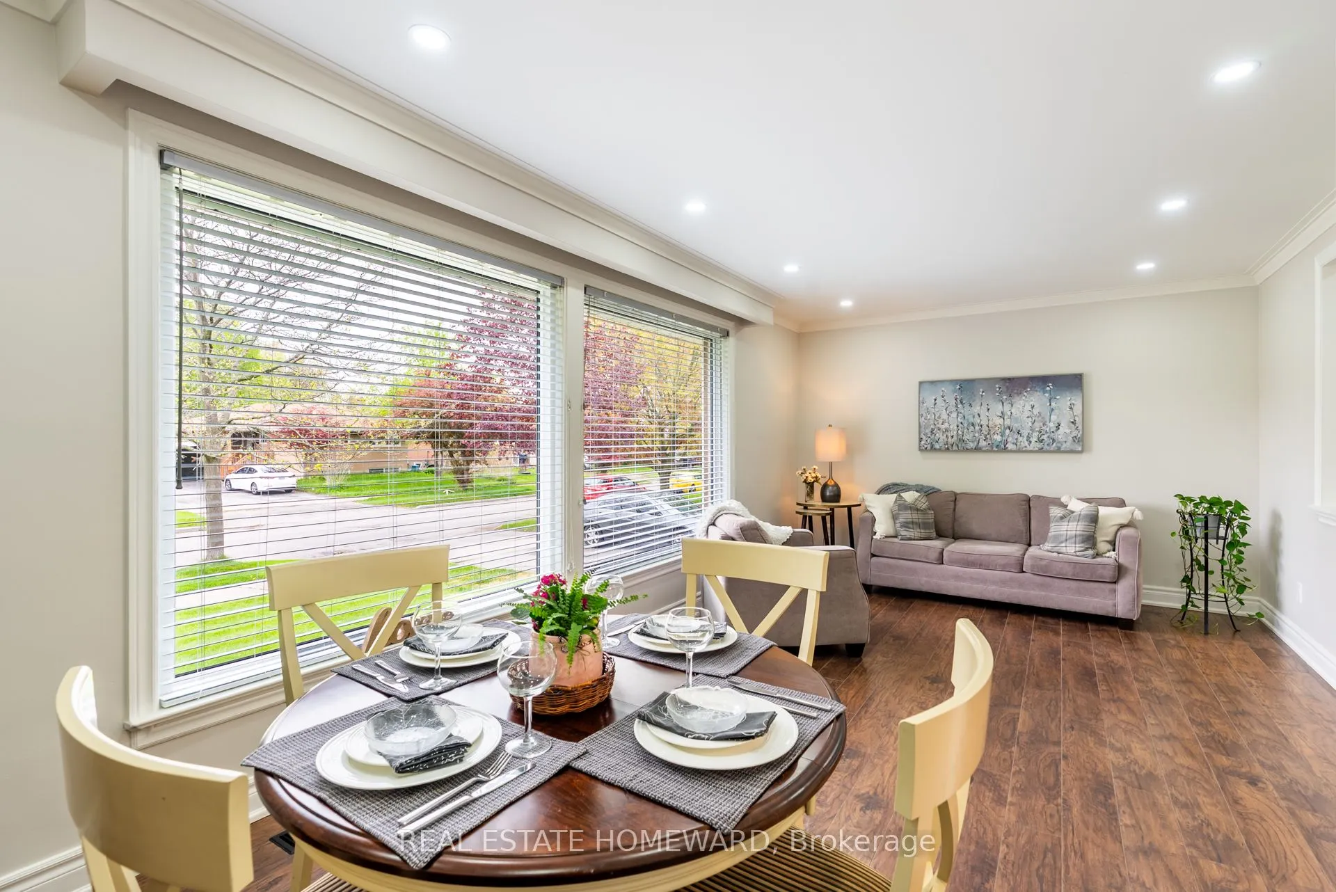 20 Woodgarden Crescent