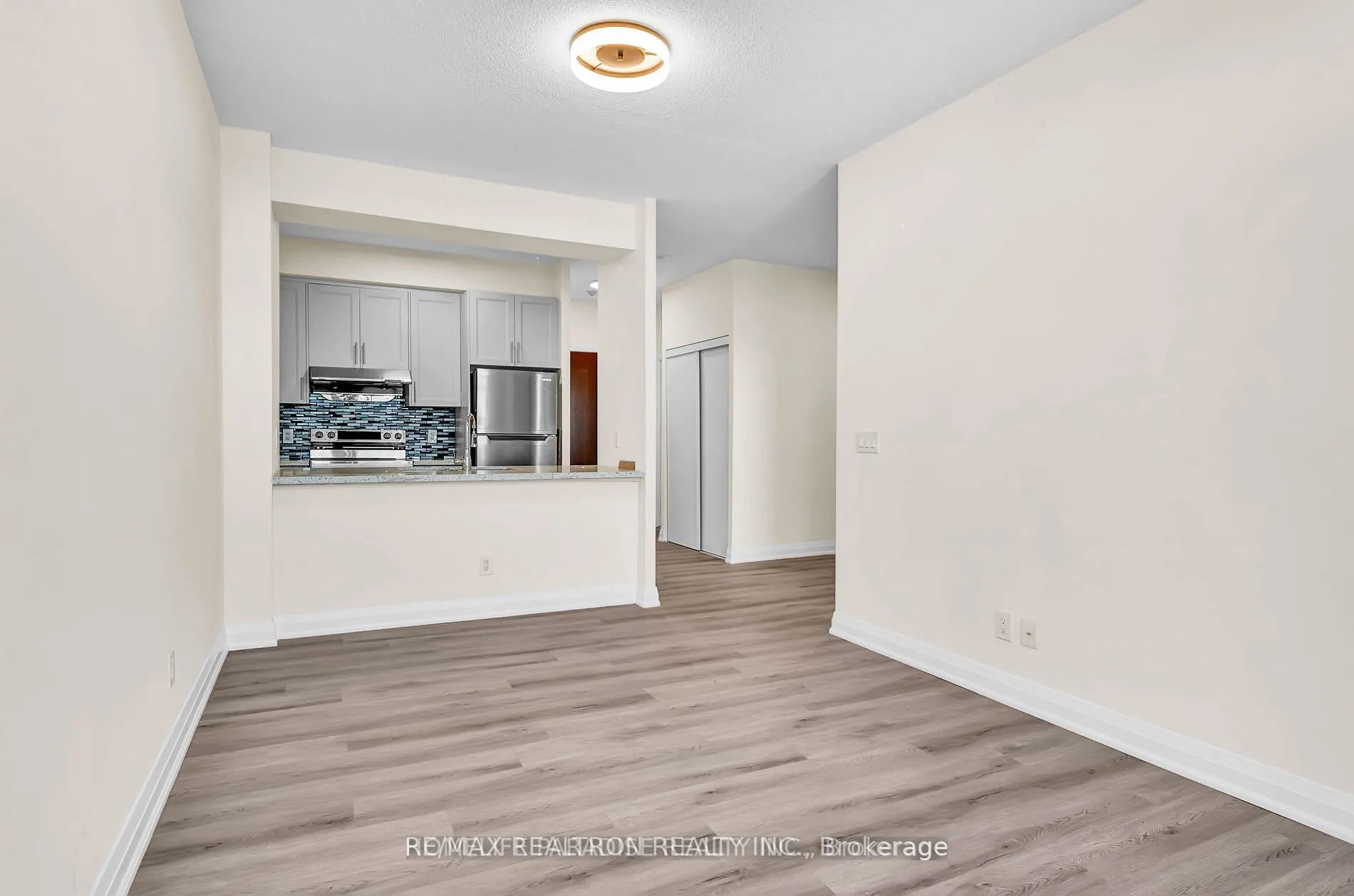 151 Village Green Square, #Ph09