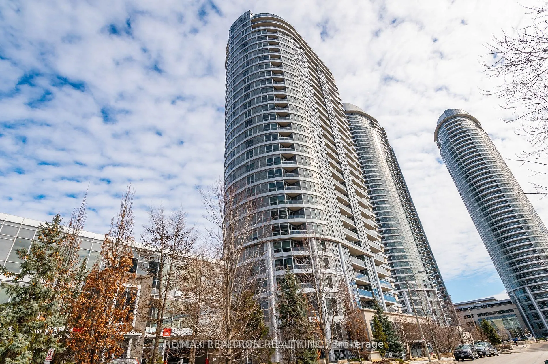 151 Village Green Square, #Ph09