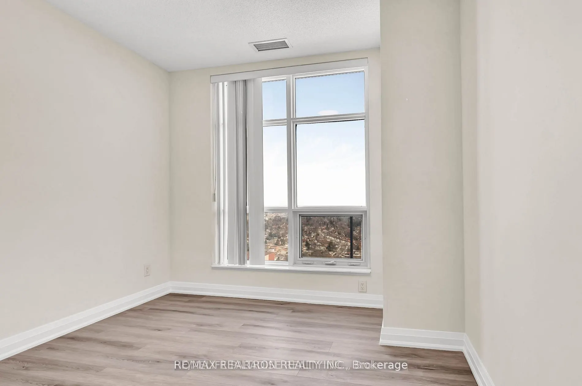 151 Village Green Square, #Ph09