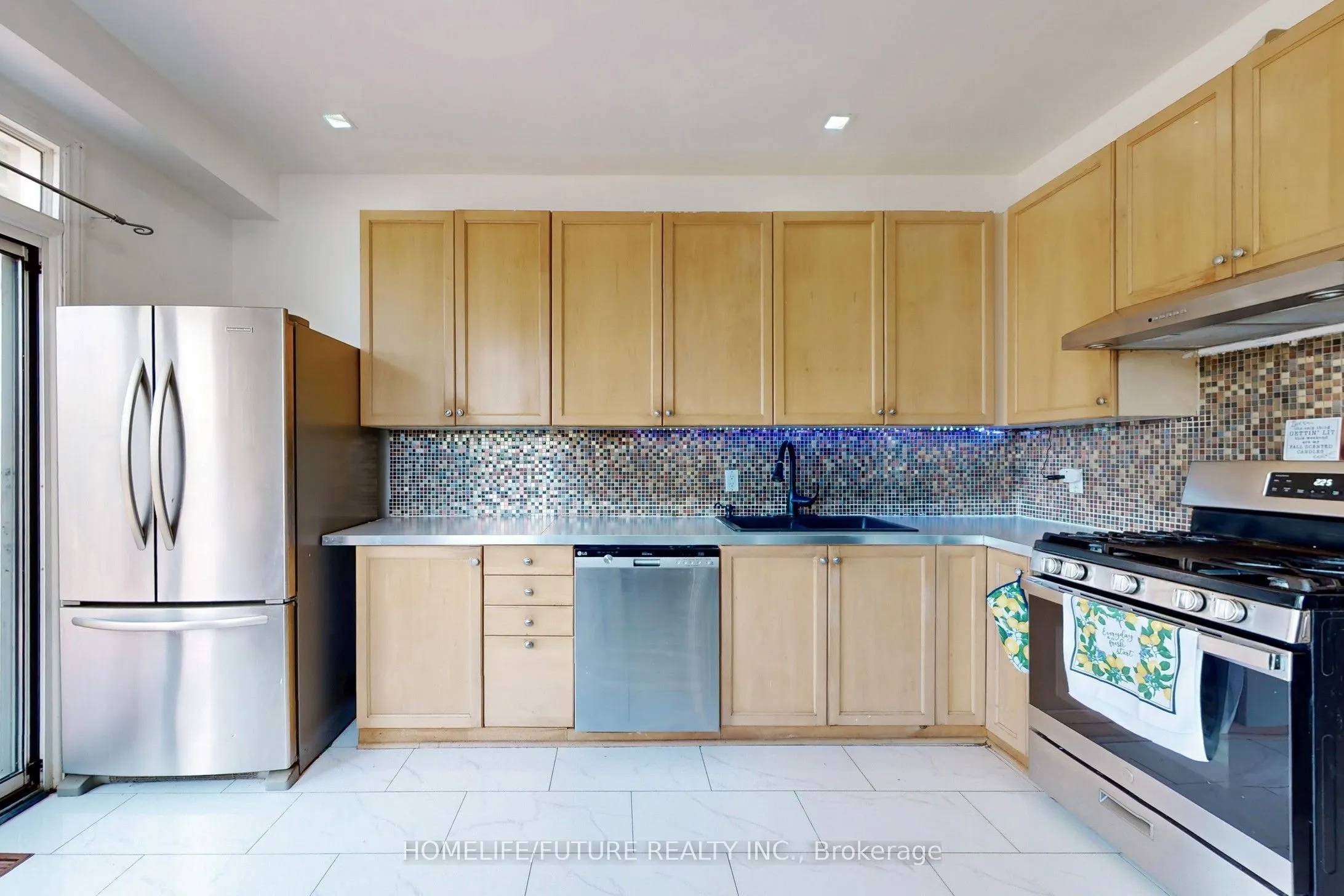 1109 Timberland Crescent