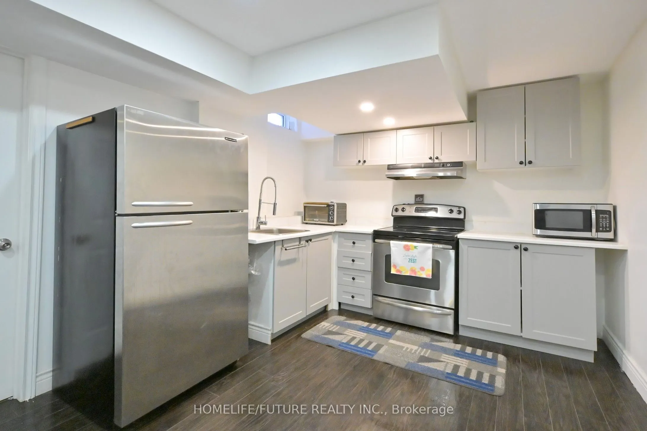 1109 Timberland Crescent