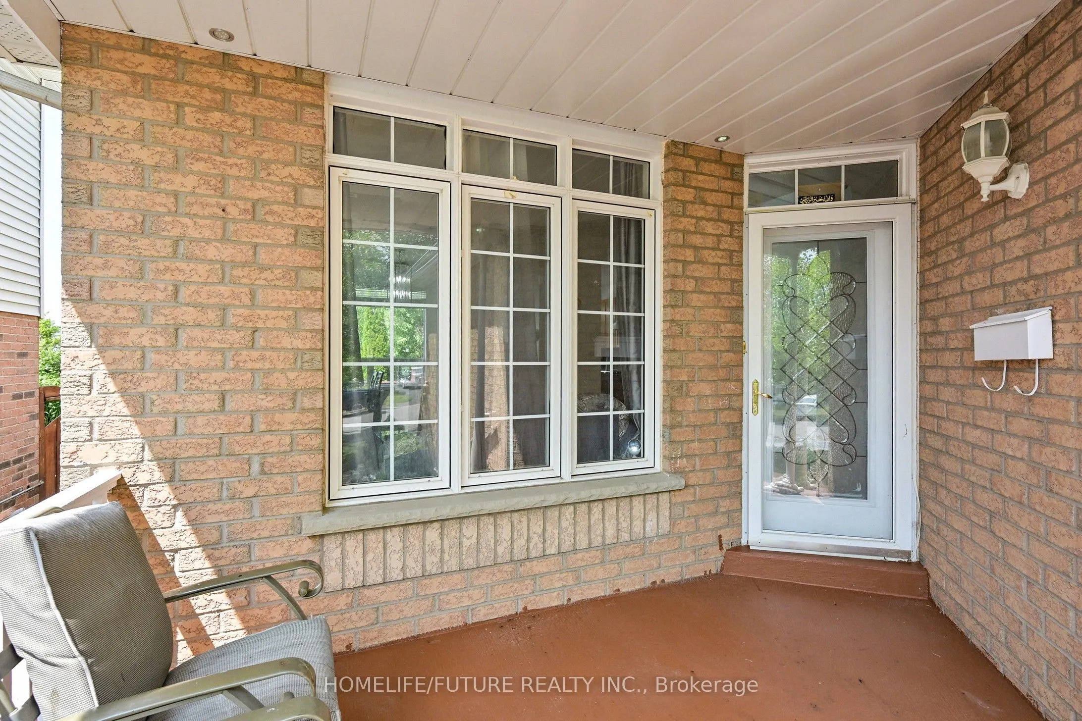 1109 Timberland Crescent