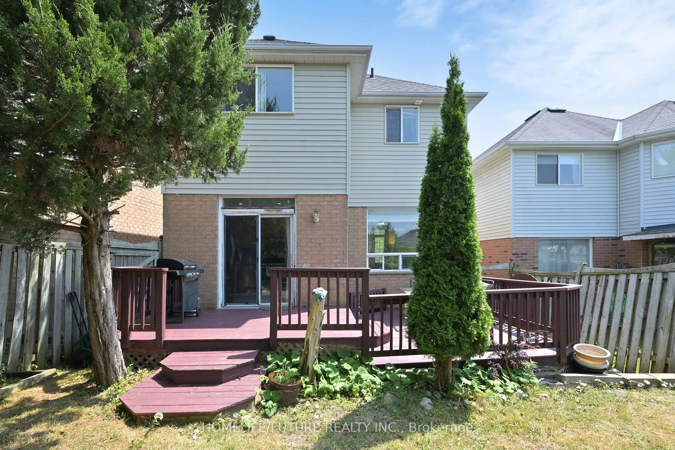 1109 Timberland Crescent