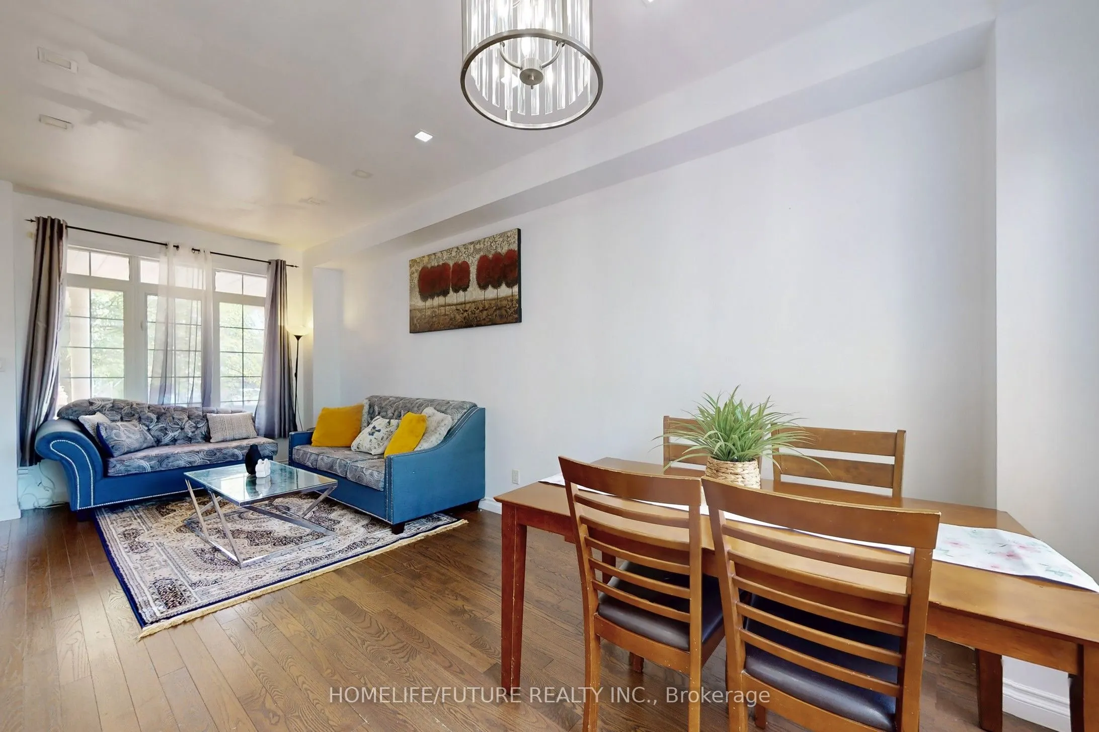 1109 Timberland Crescent