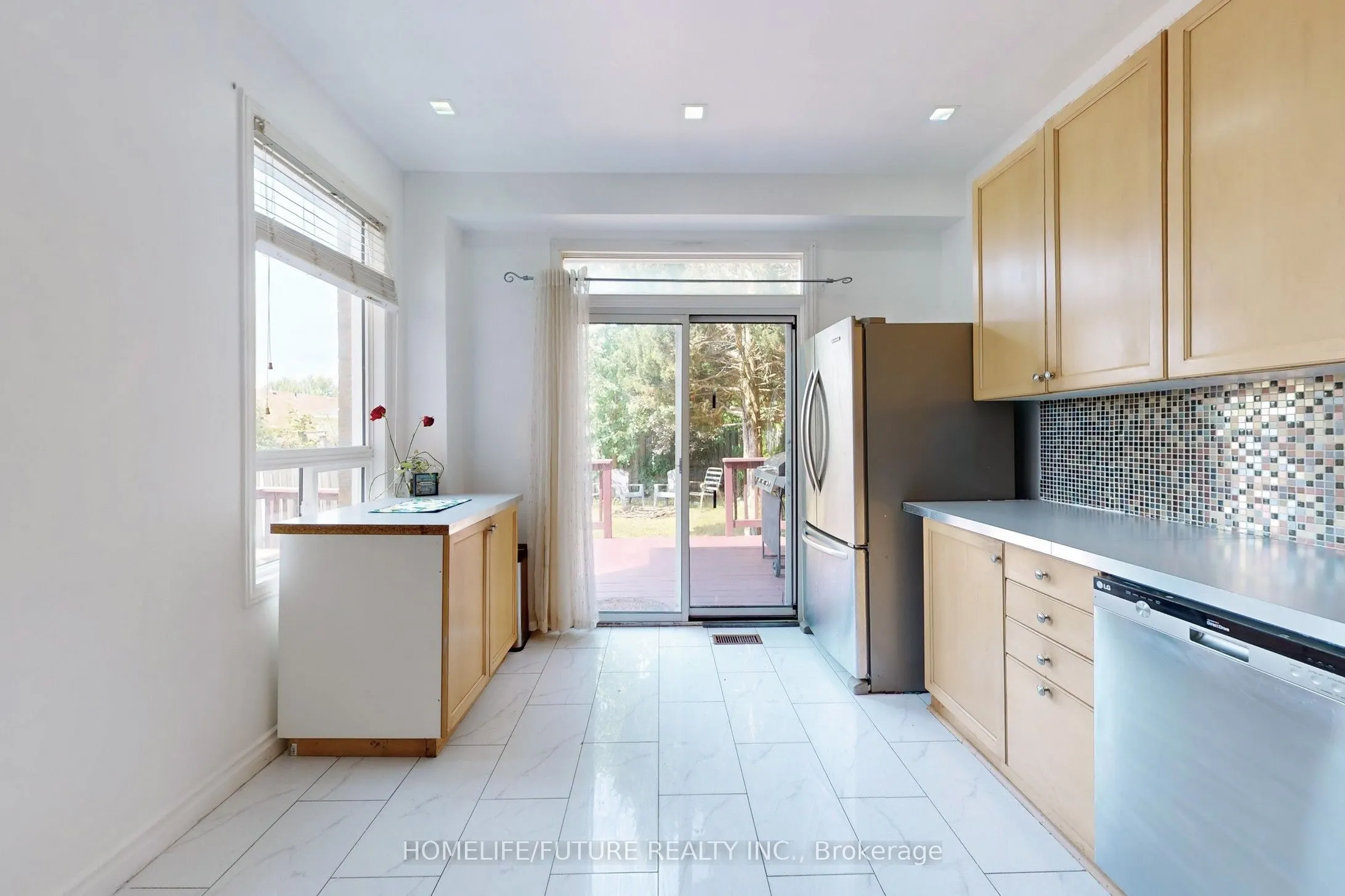 1109 Timberland Crescent