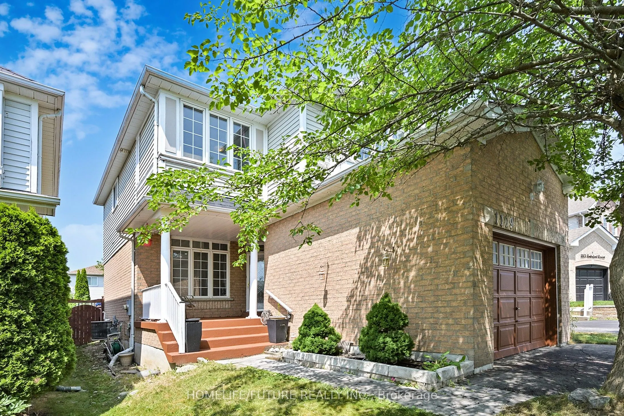 1109 Timberland Crescent