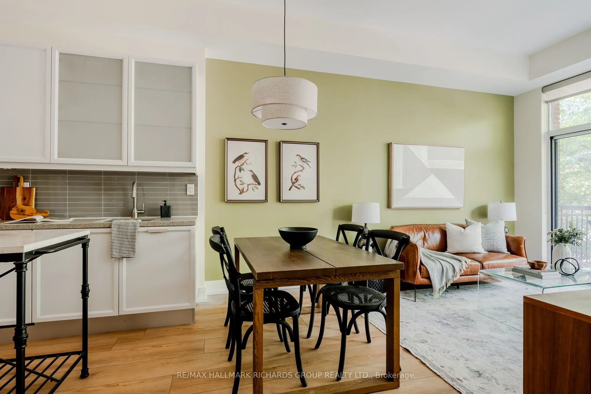 66 Kippendavie Avenue, #215