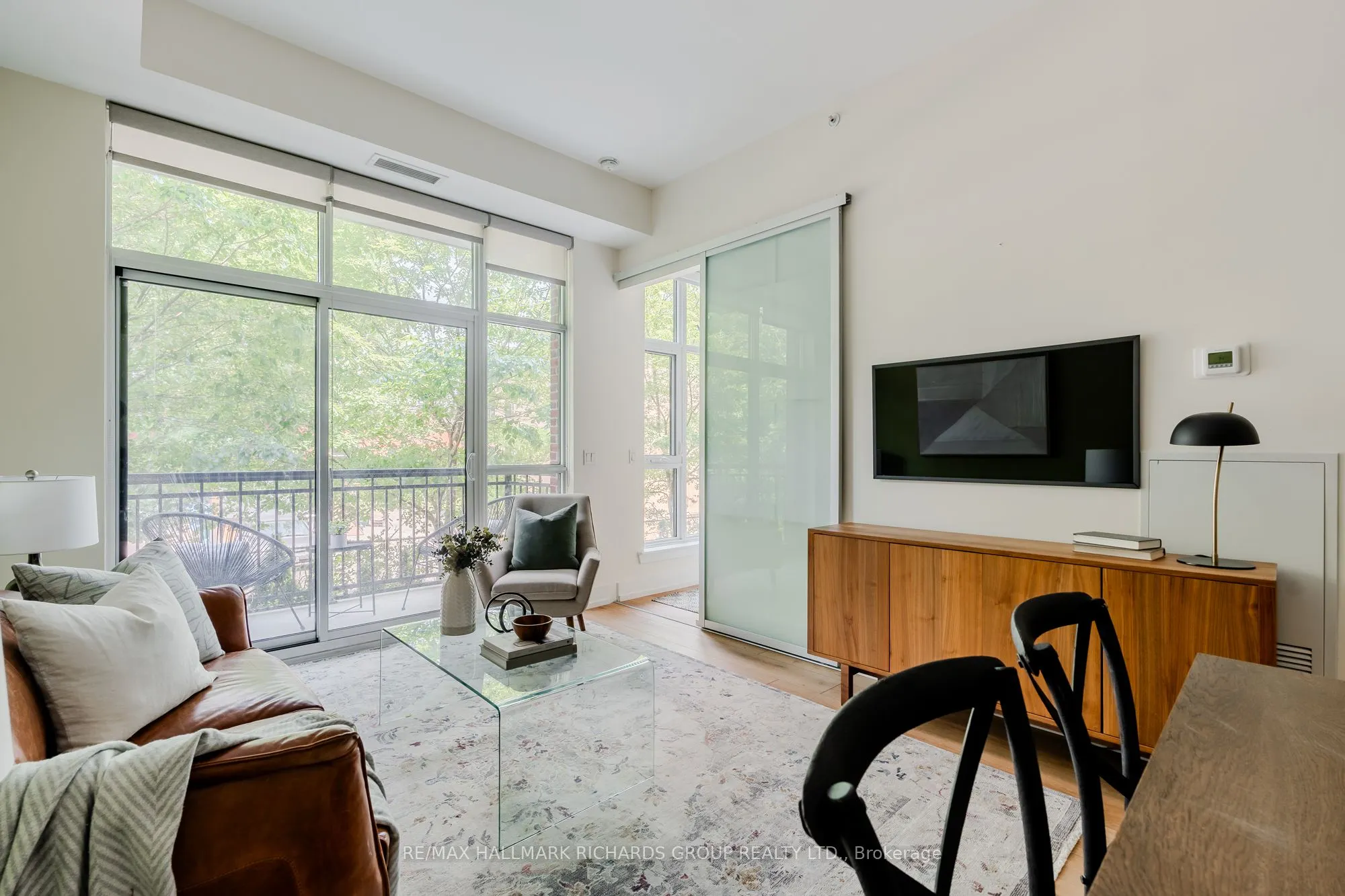 66 Kippendavie Avenue, #215