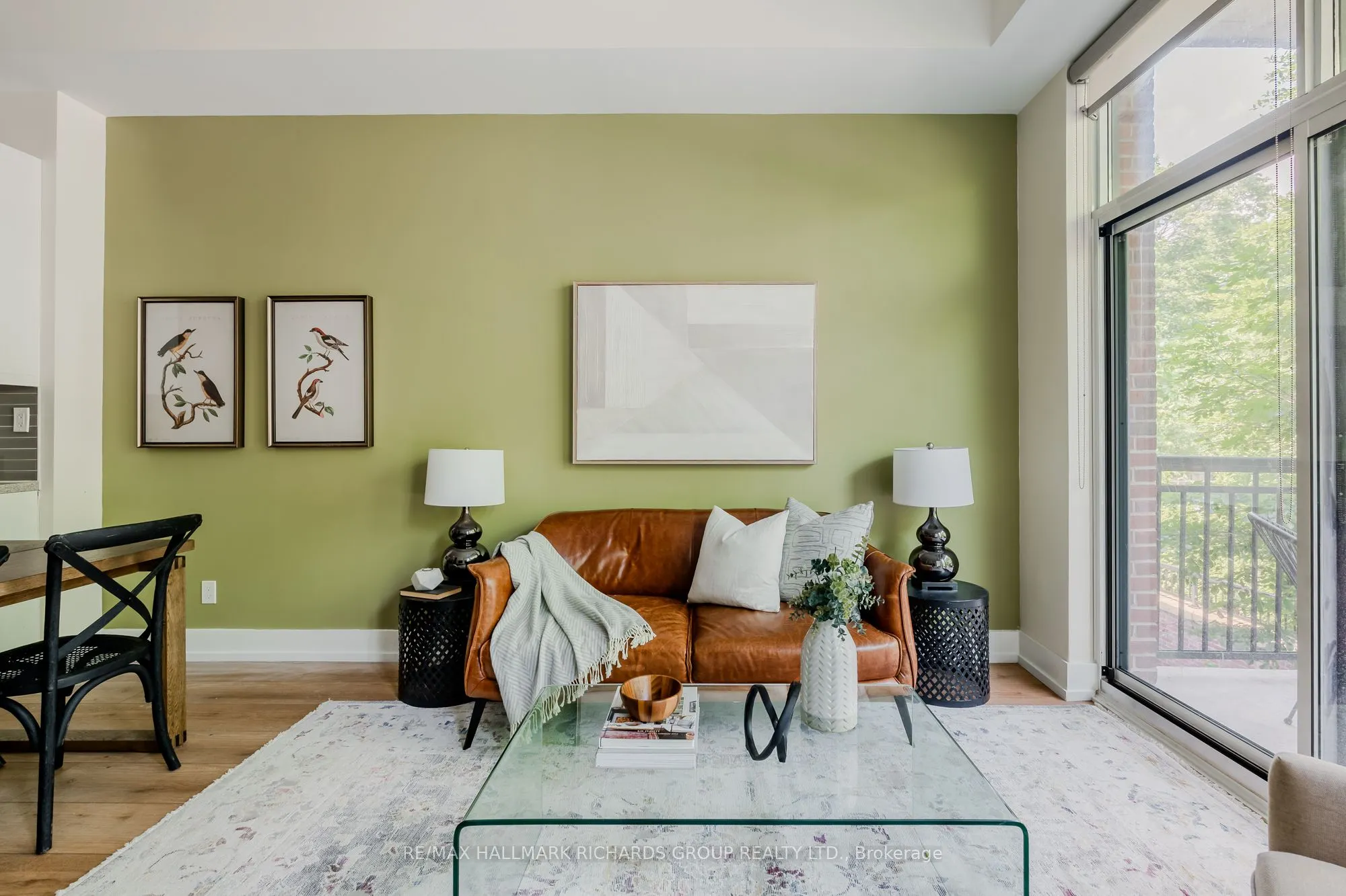 66 Kippendavie Avenue, #215