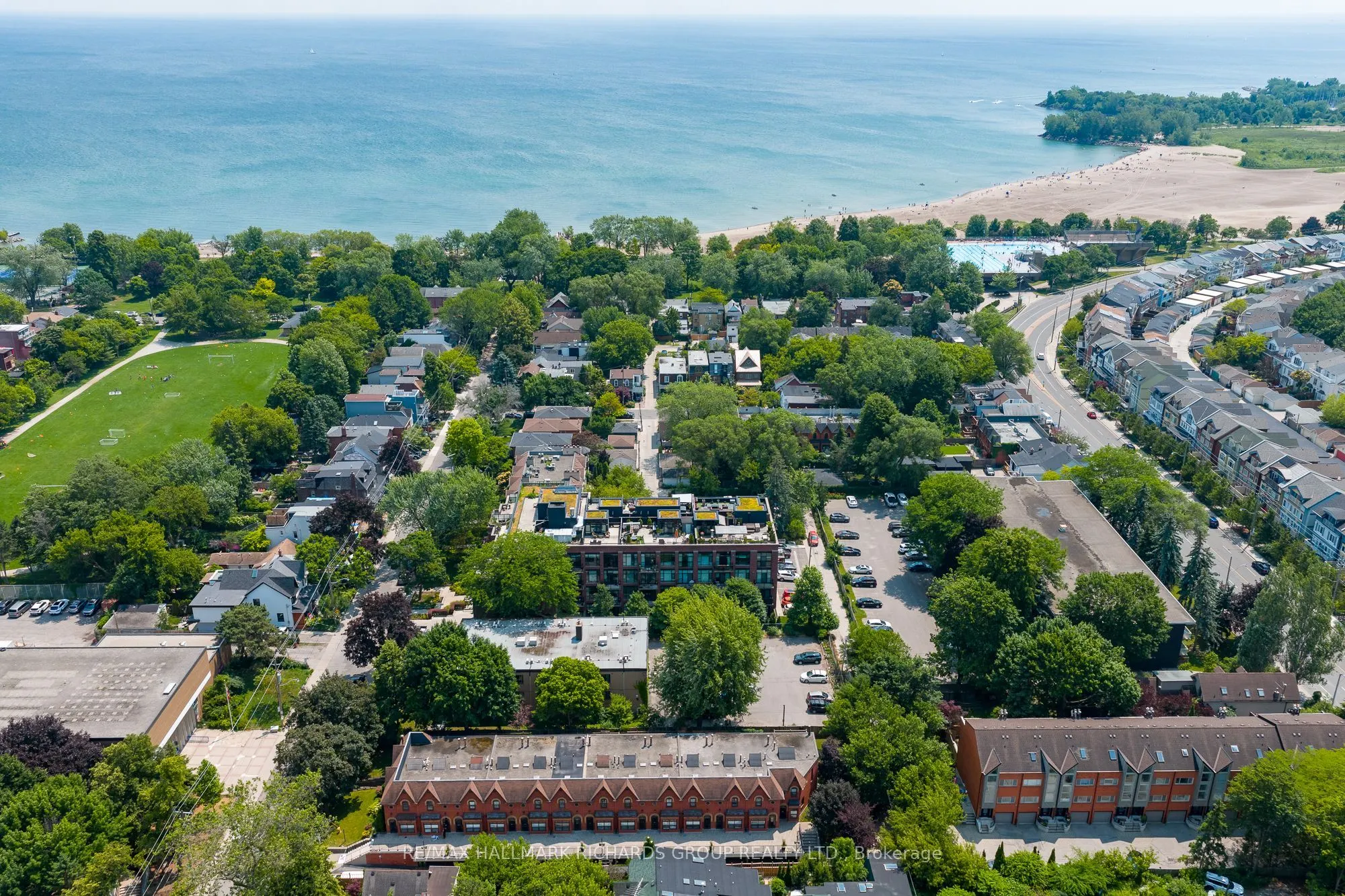 66 Kippendavie Avenue, #215