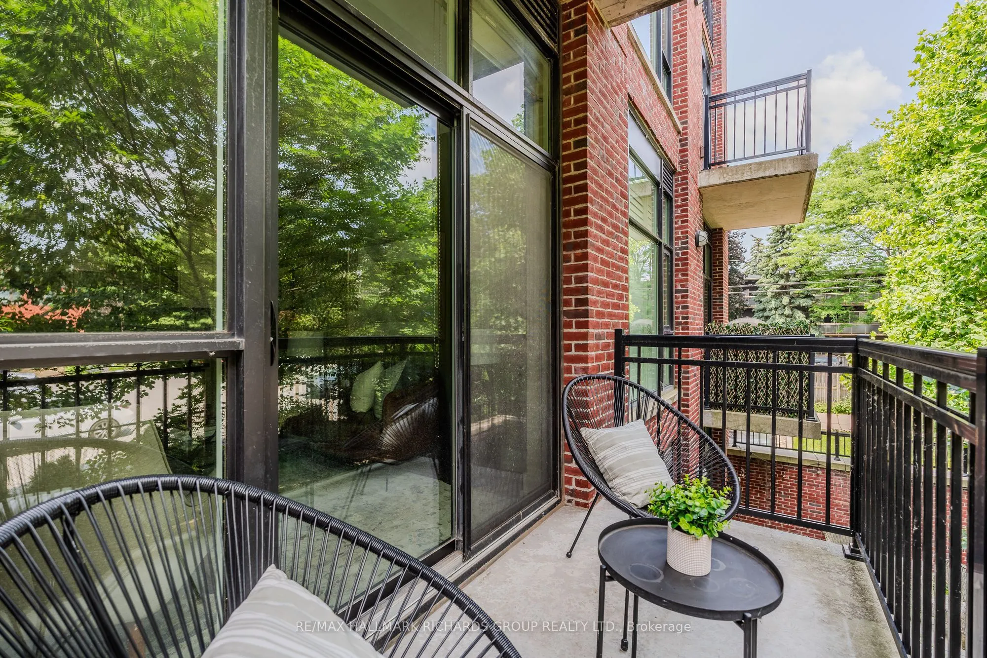 66 Kippendavie Avenue, #215