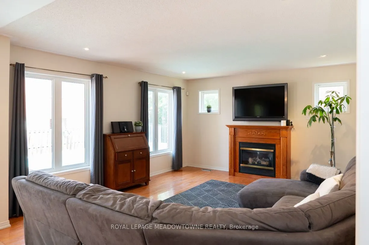 49 Montebello Crescent