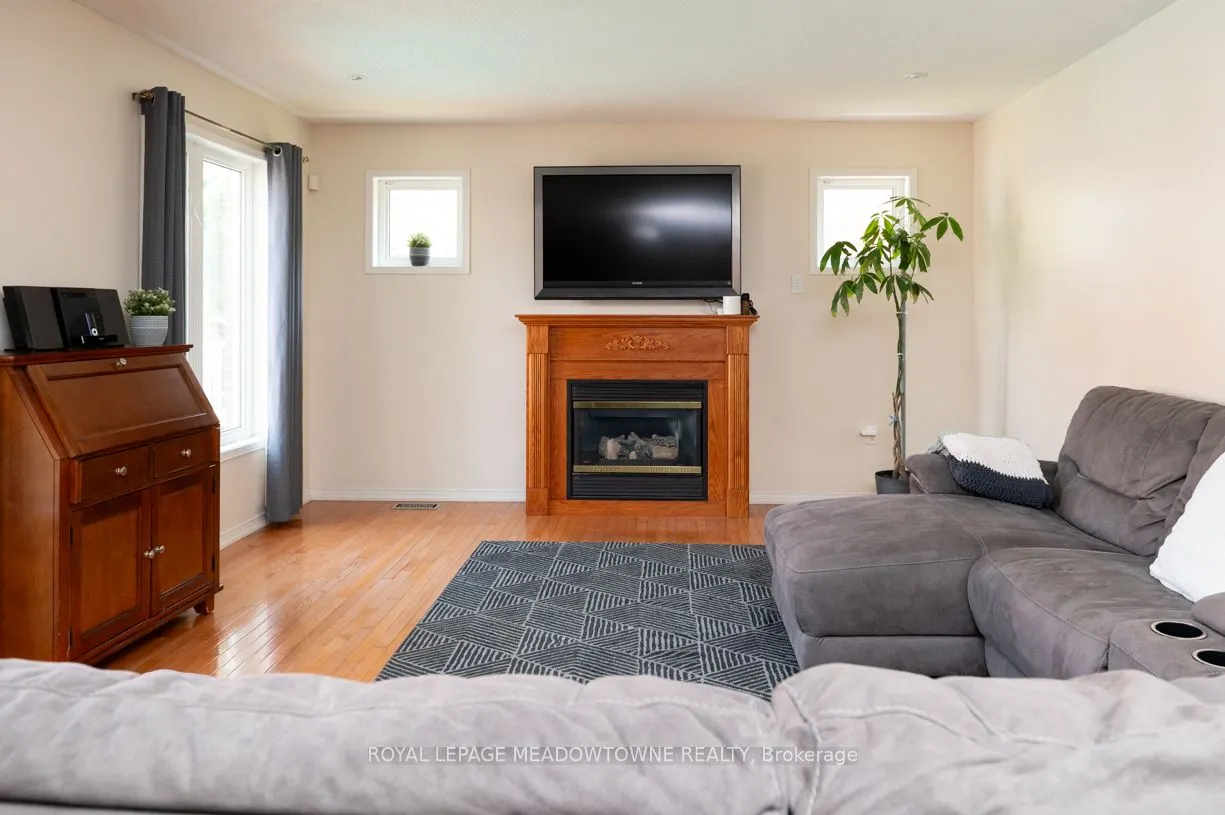 49 Montebello Crescent