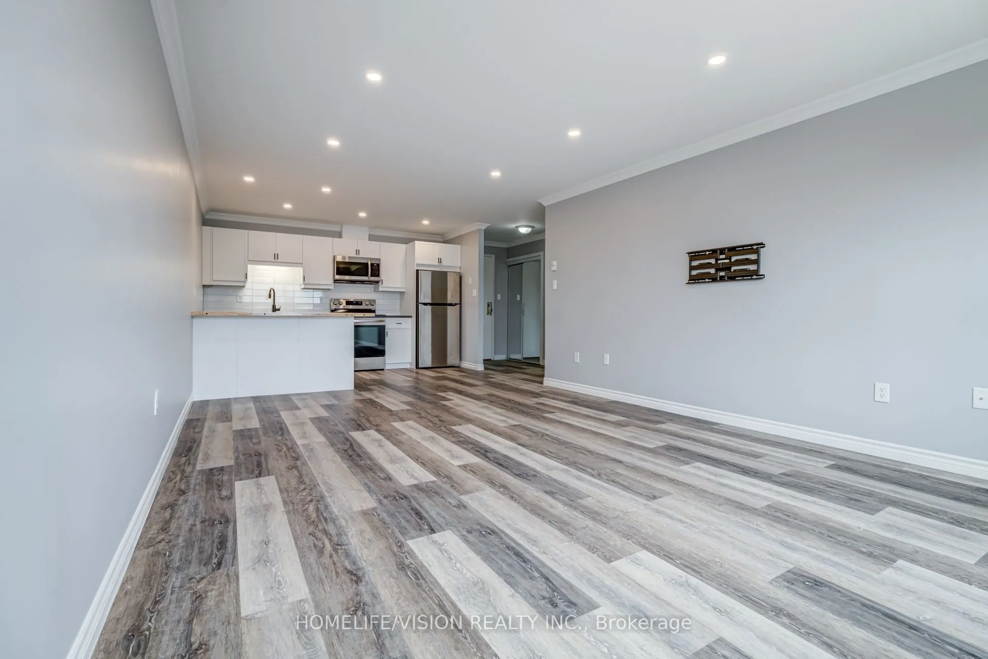 130-136 King Street E