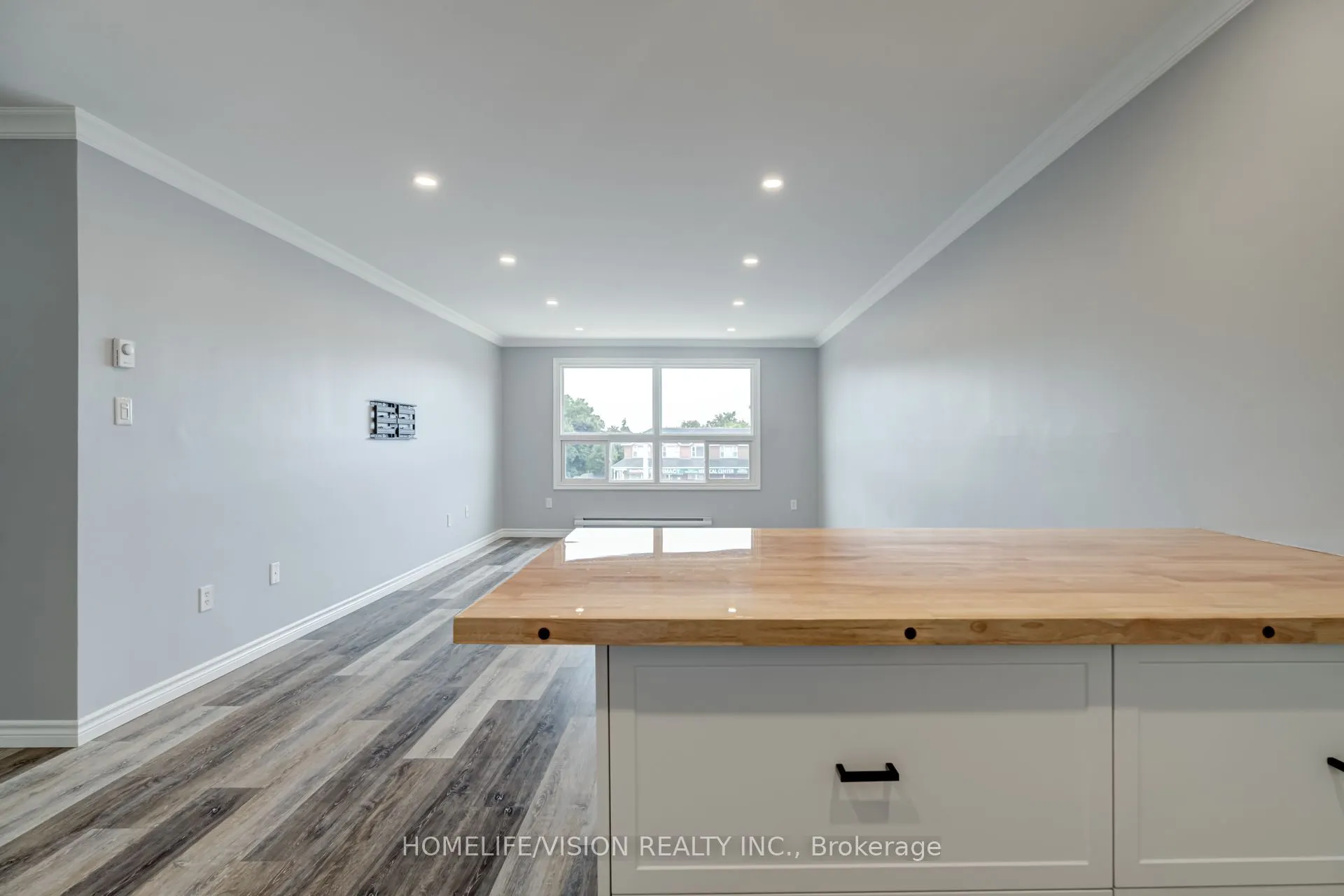 130-136 King Street E