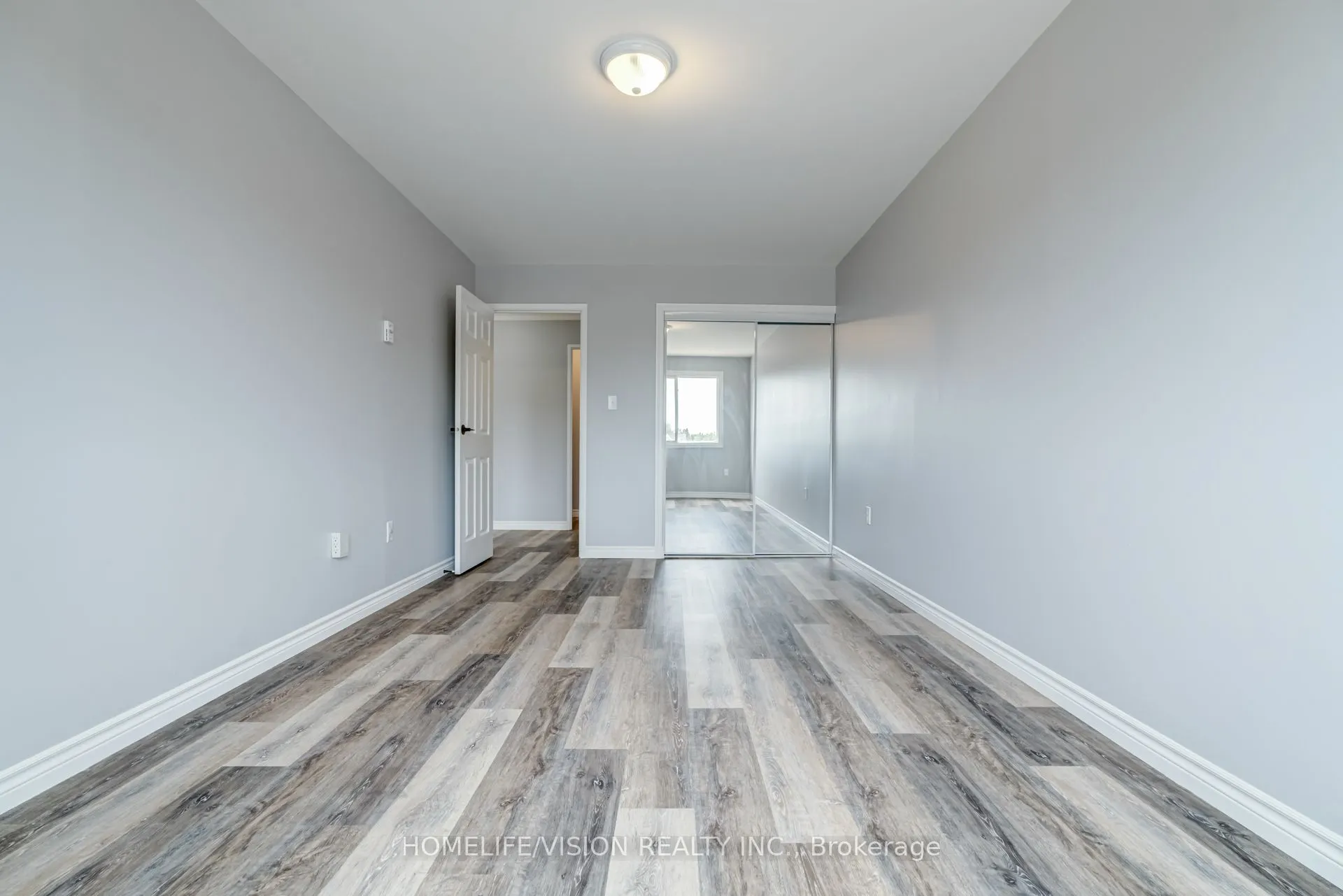 130-136 King Street E