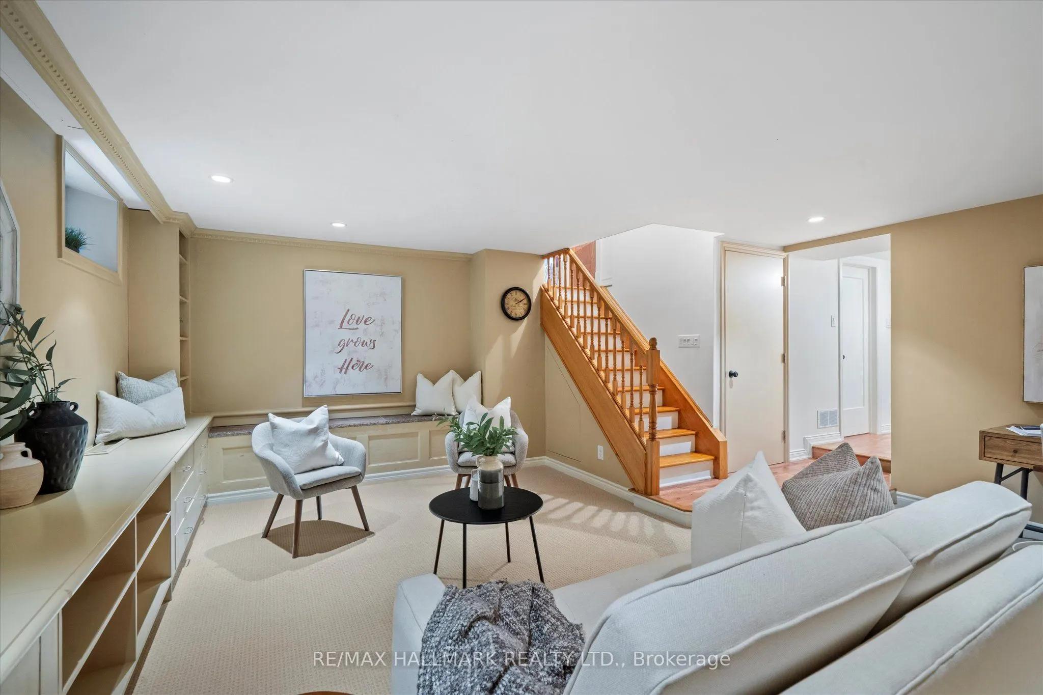 34 Munro Park Avenue