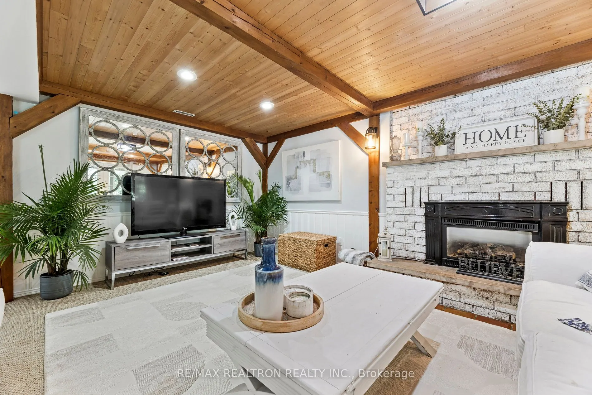 9 Foster Creek Drive