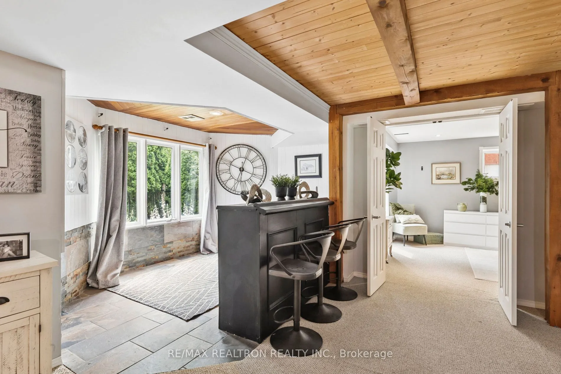 9 Foster Creek Drive