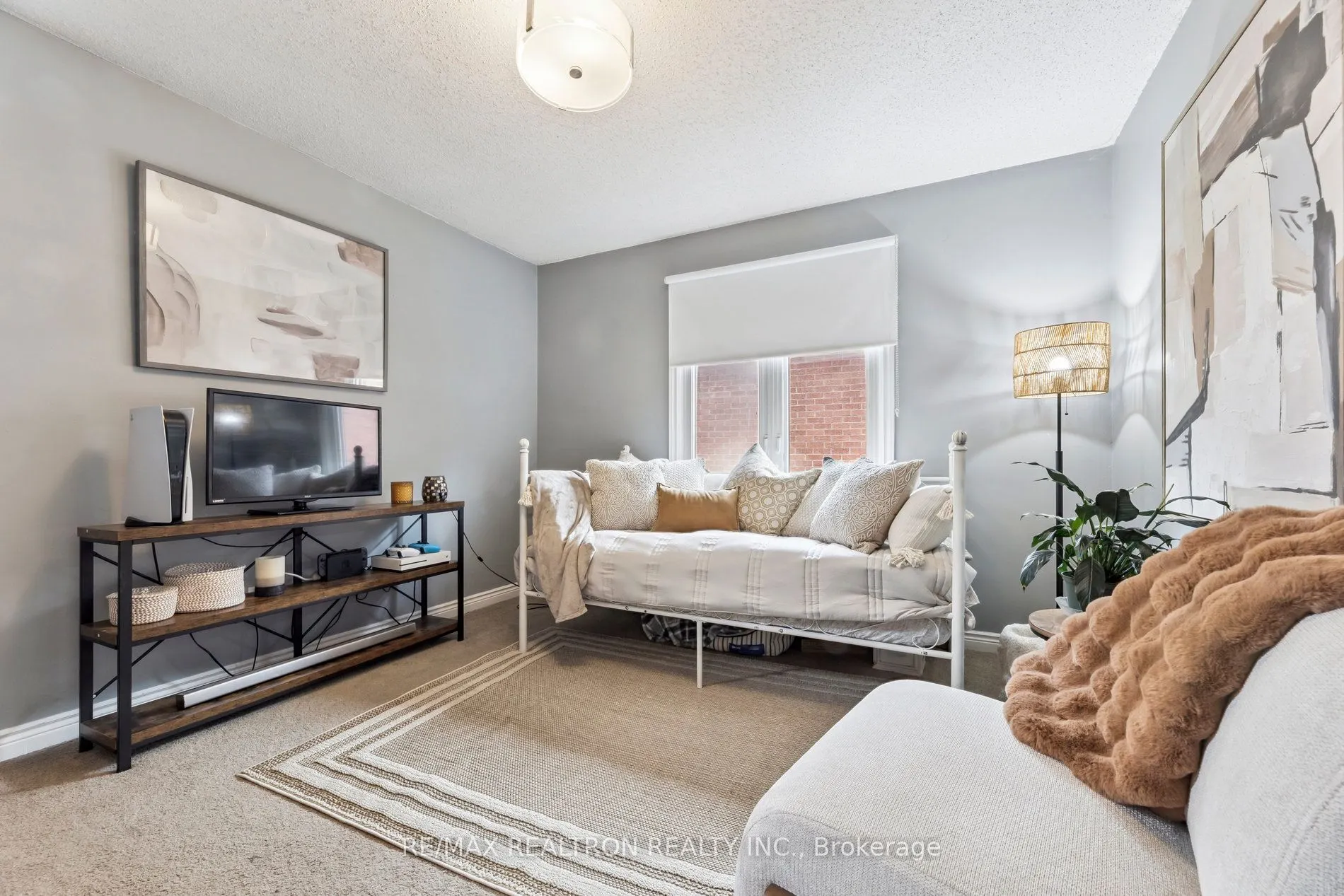 9 Foster Creek Drive