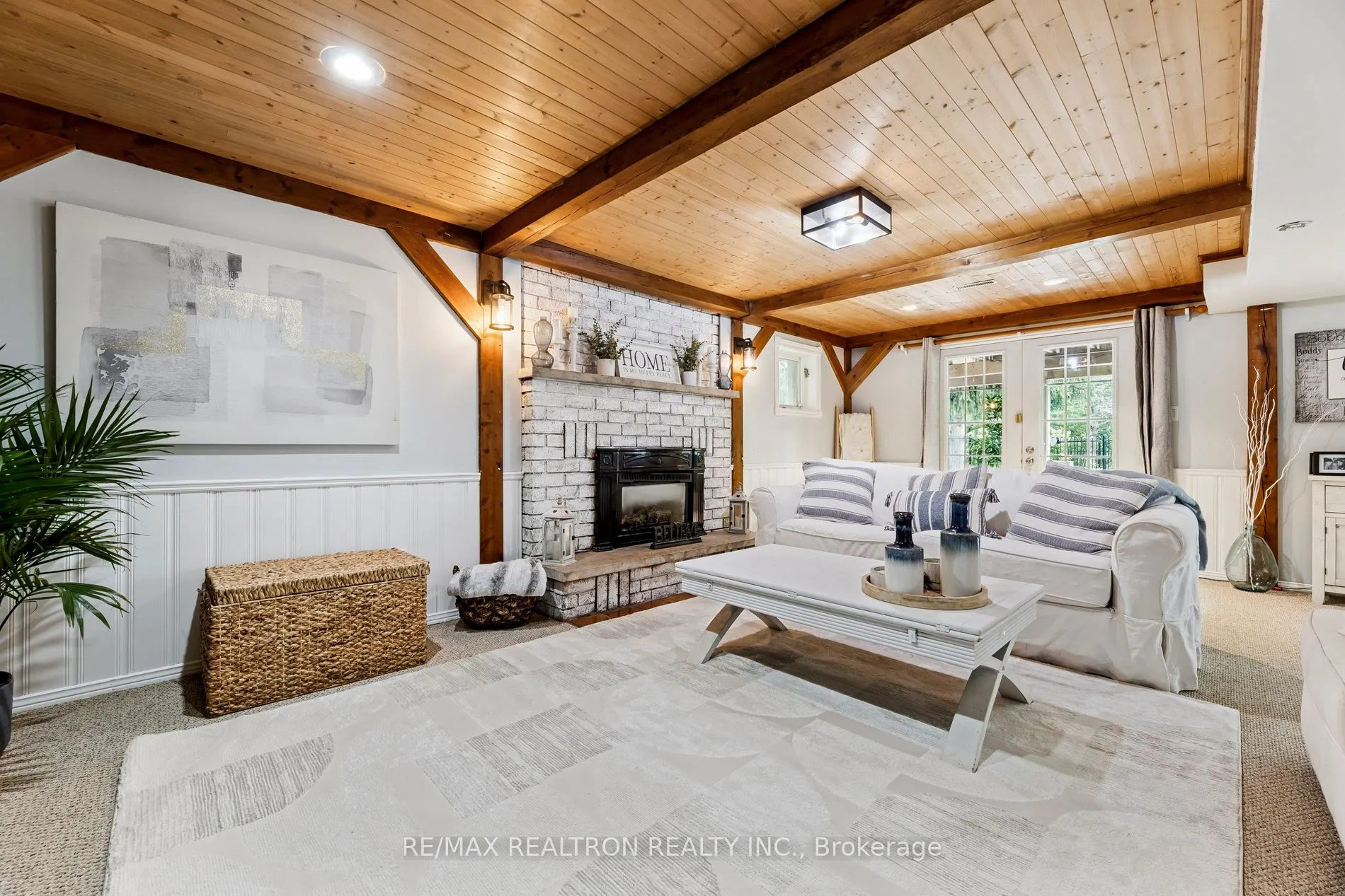 9 Foster Creek Drive
