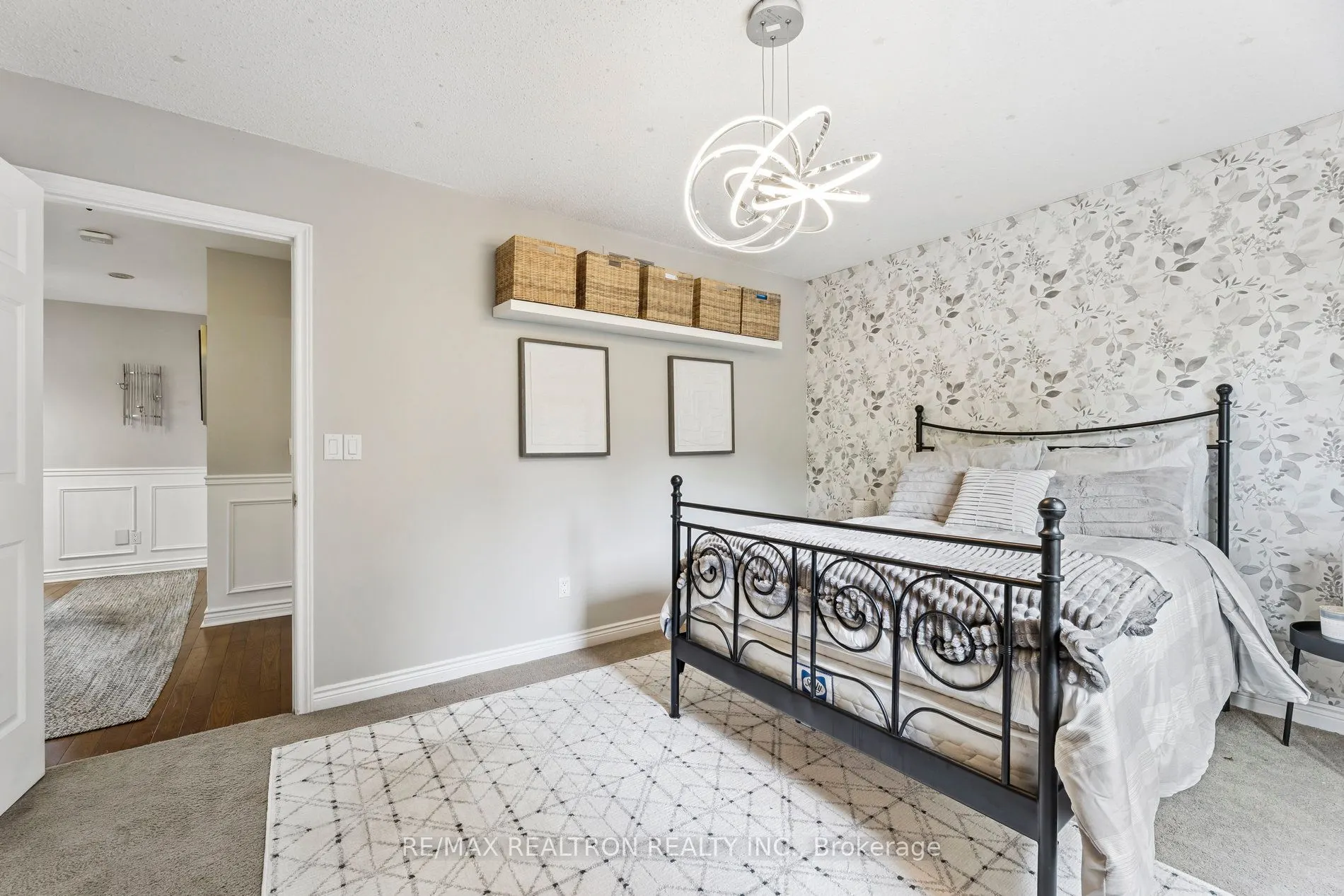 9 Foster Creek Drive