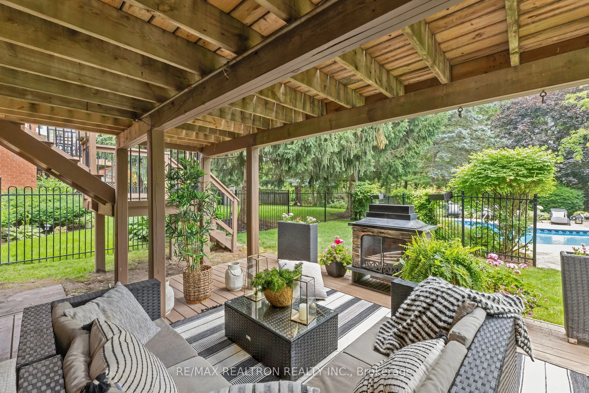 9 Foster Creek Drive
