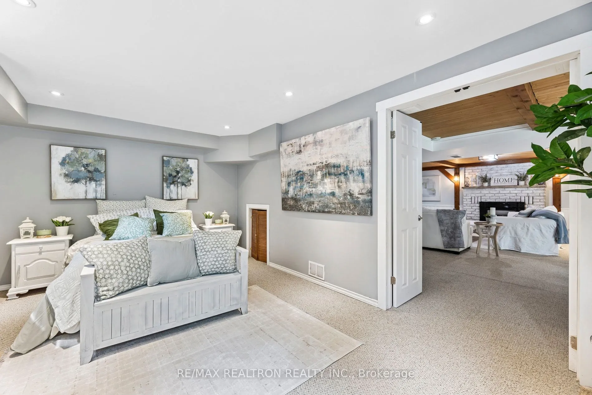 9 Foster Creek Drive