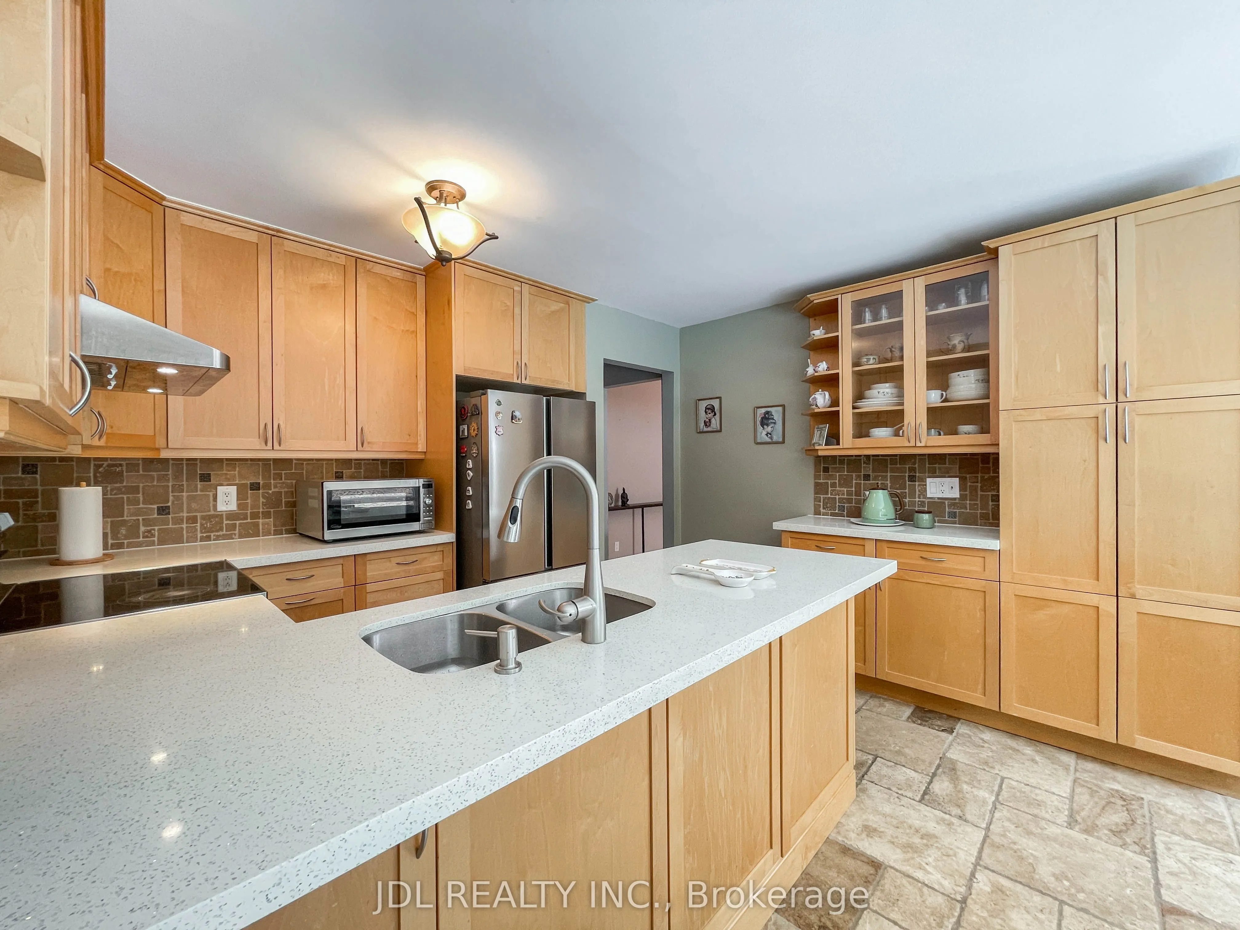 126 Weir Crescent