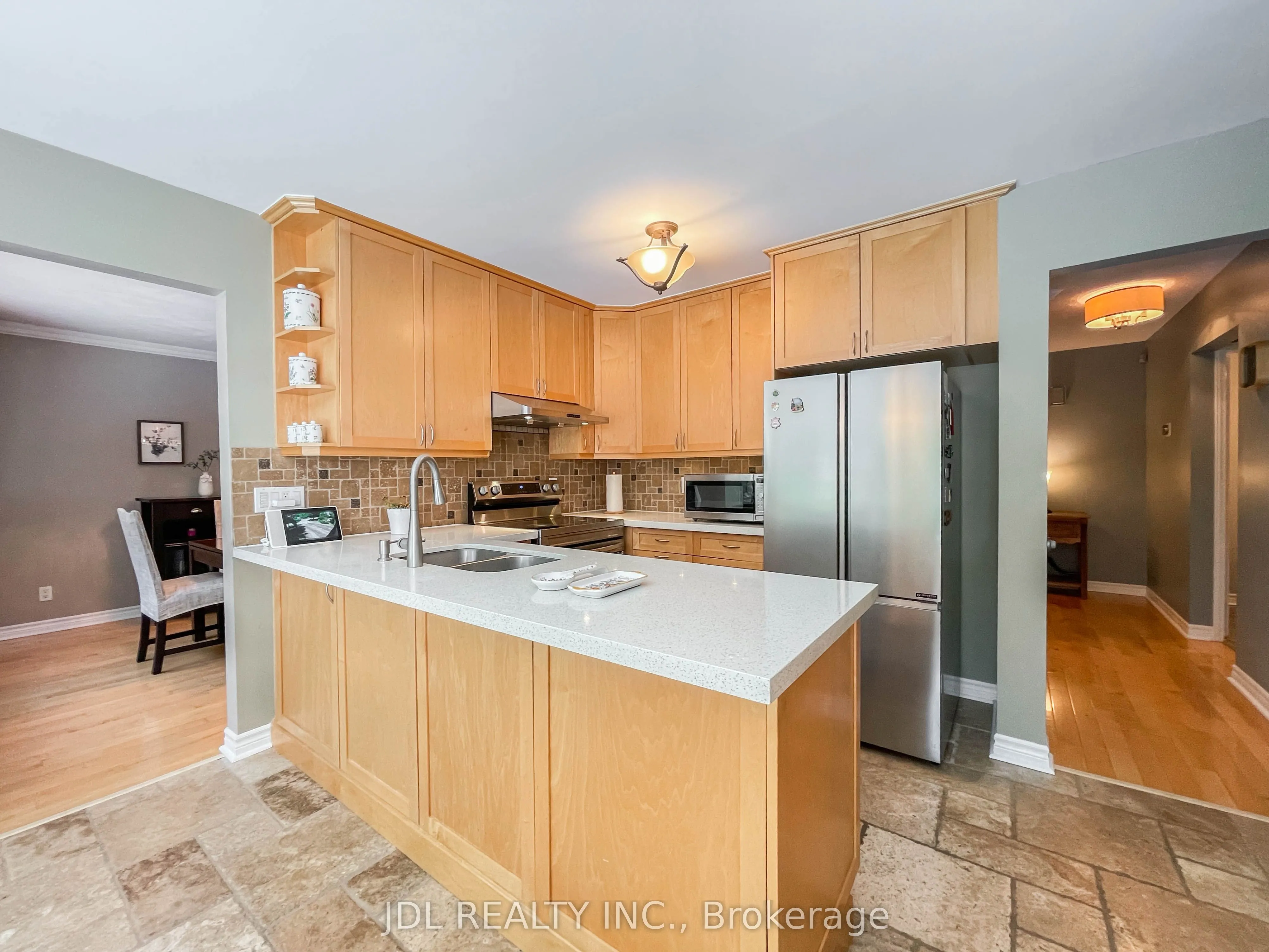 126 Weir Crescent