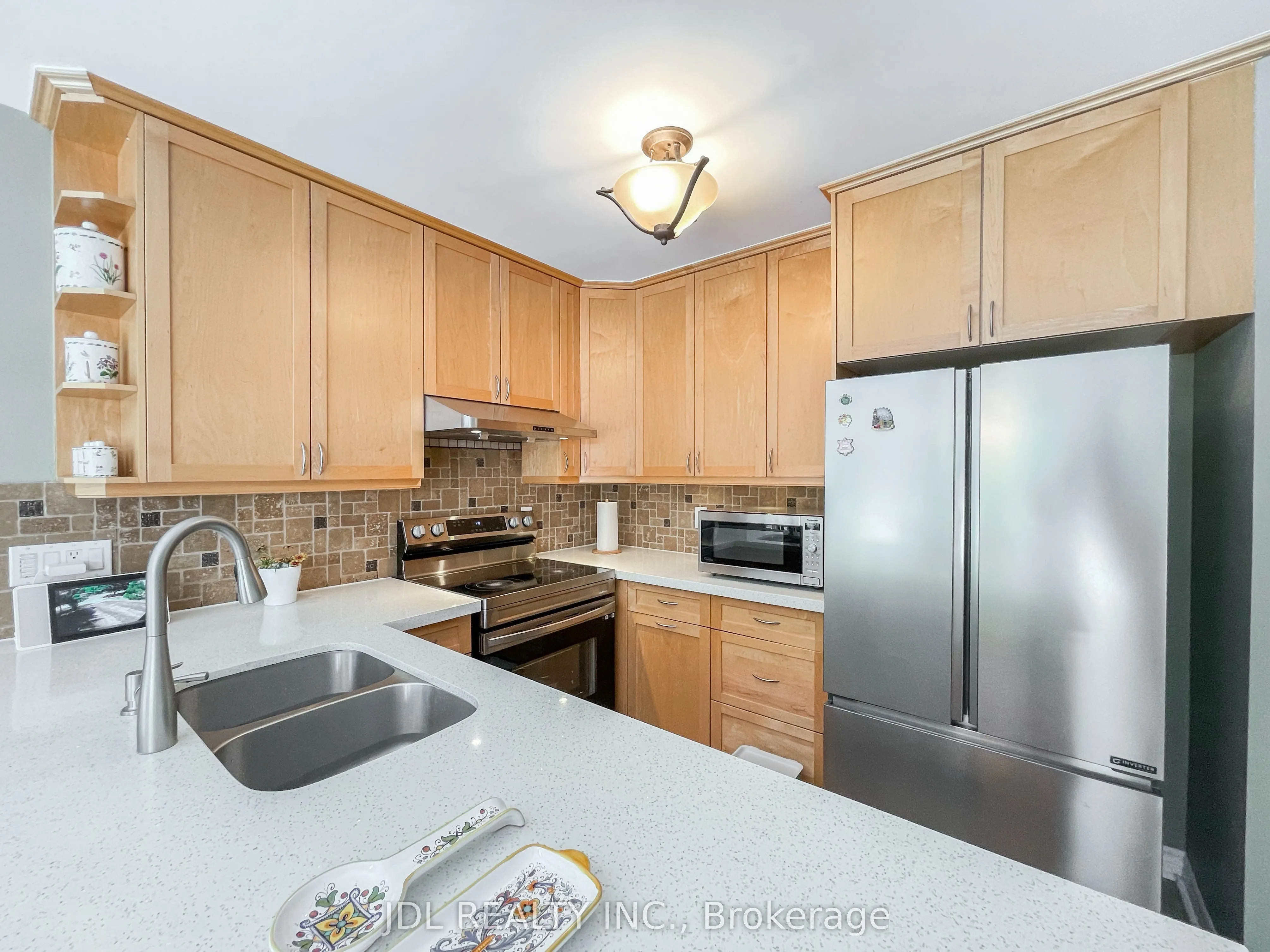 126 Weir Crescent
