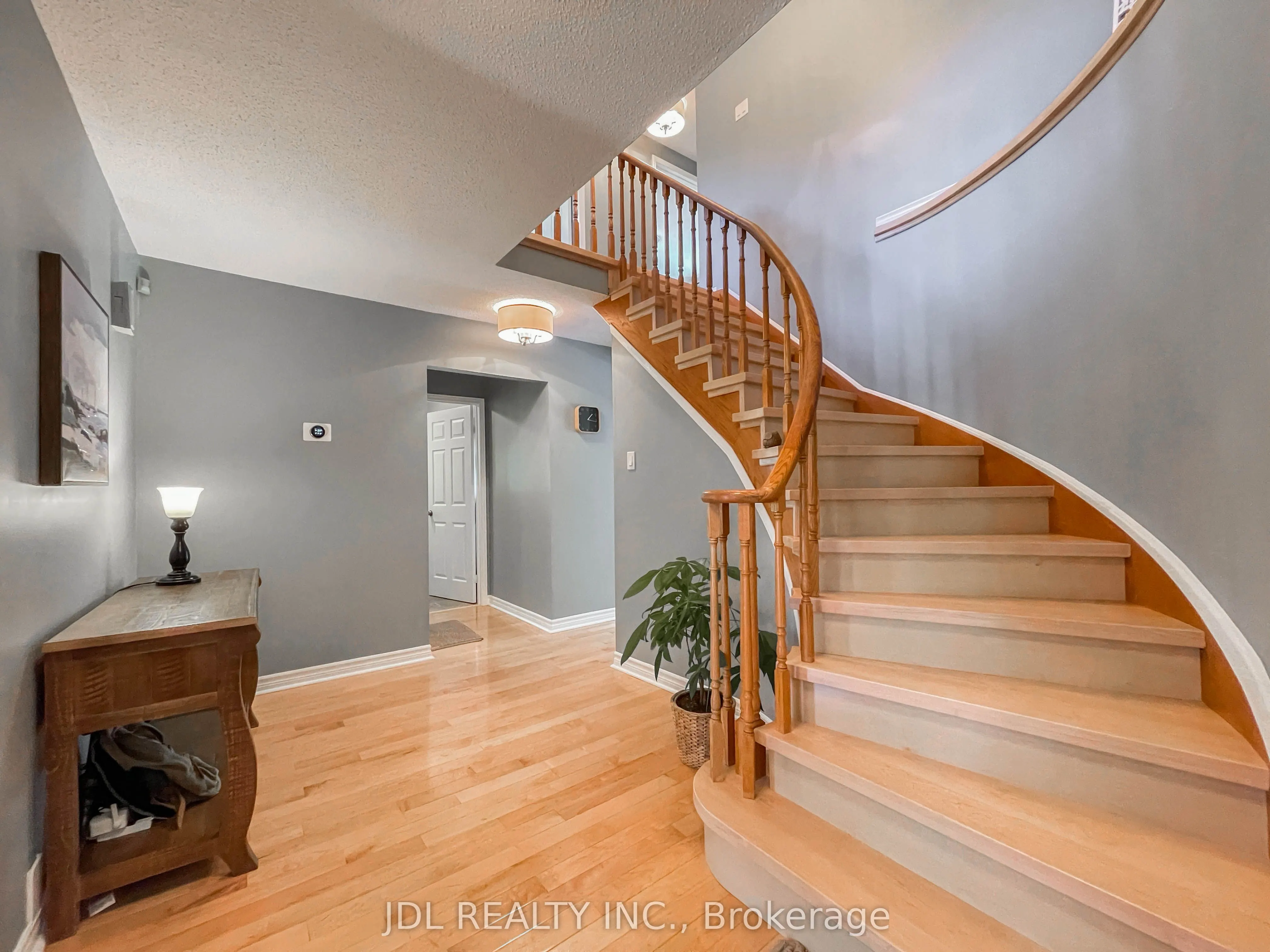 126 Weir Crescent