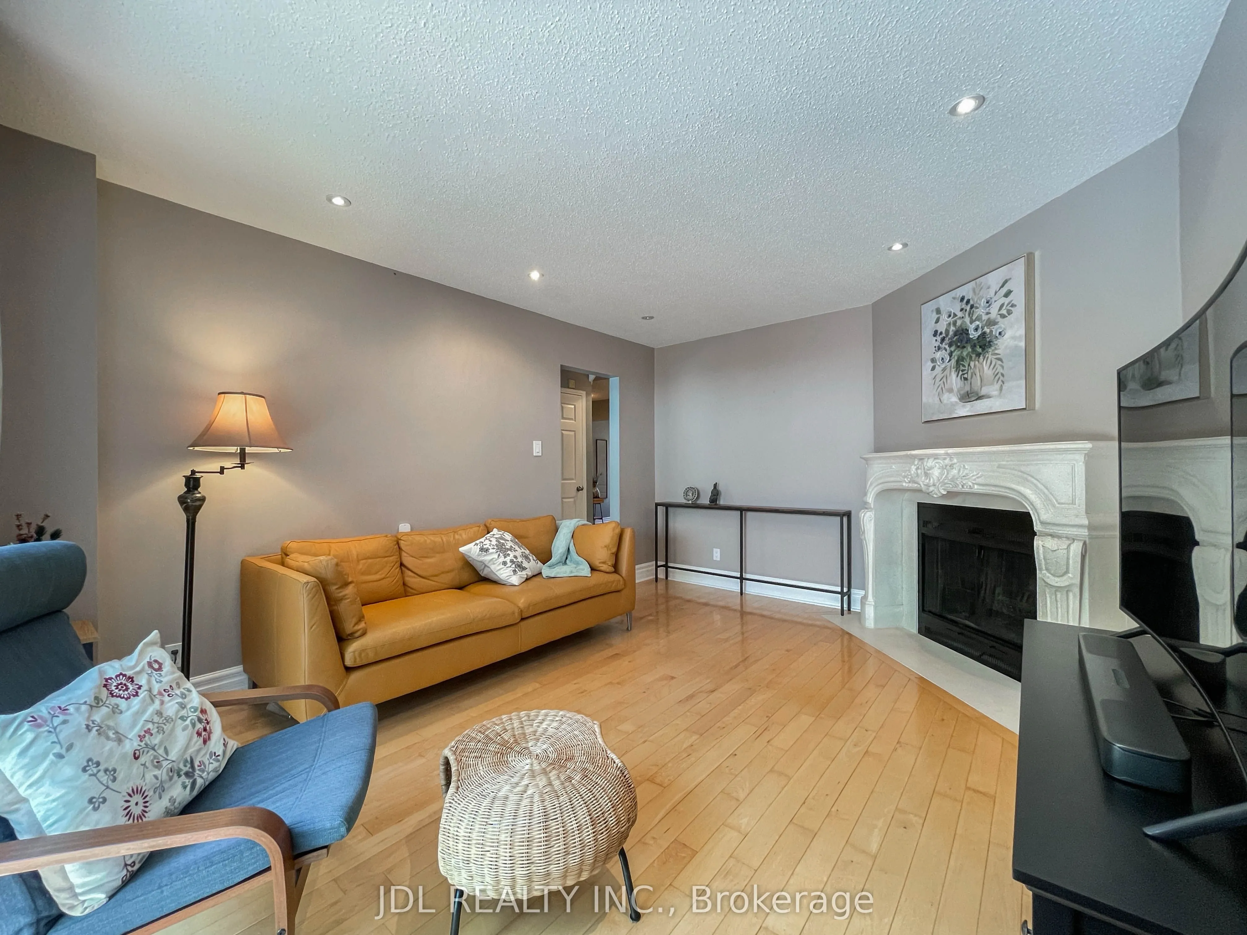 126 Weir Crescent