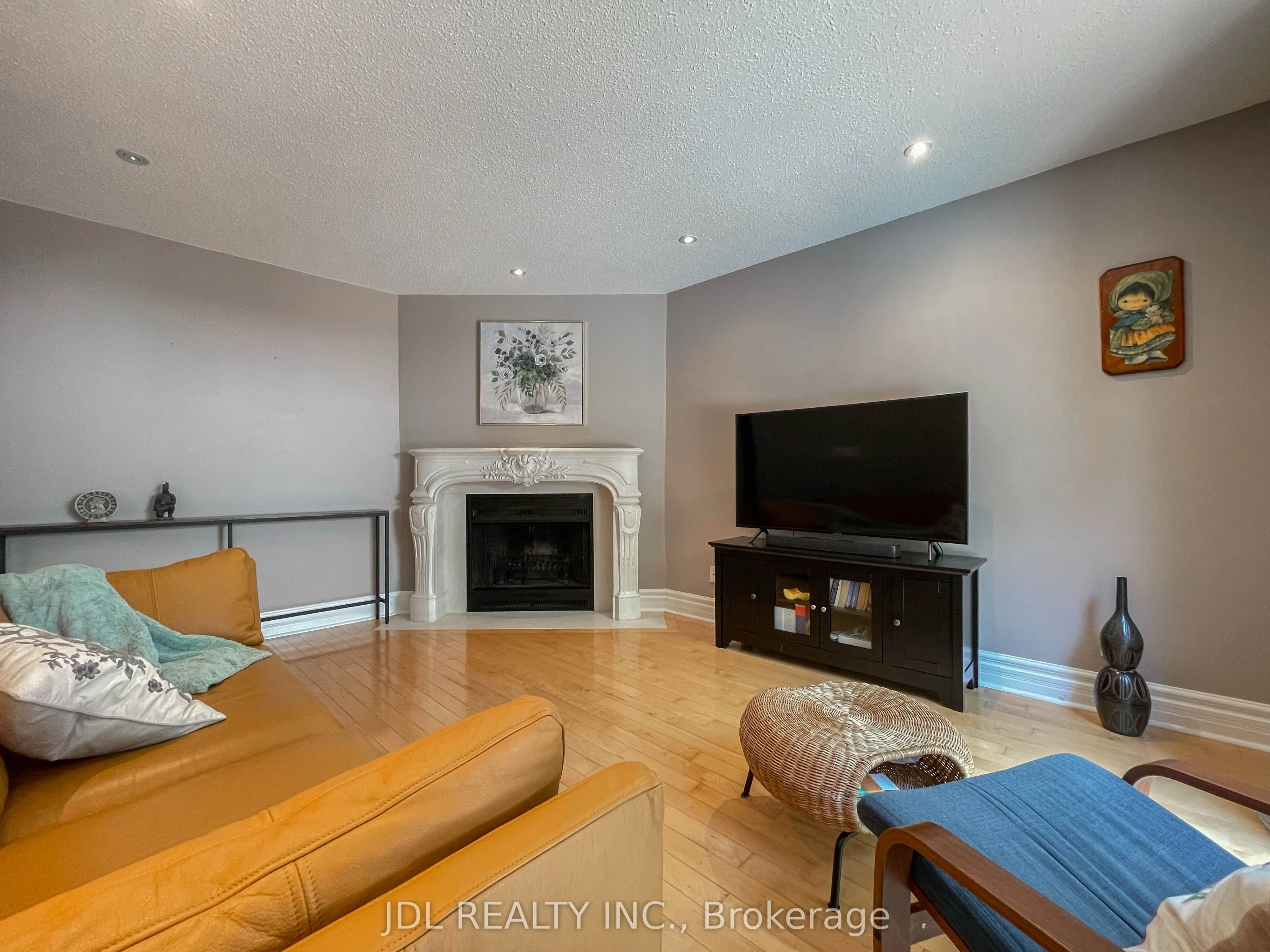 126 Weir Crescent
