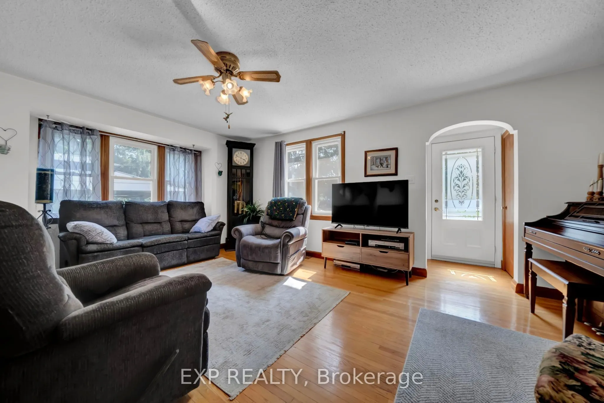 3253 Tooley Road